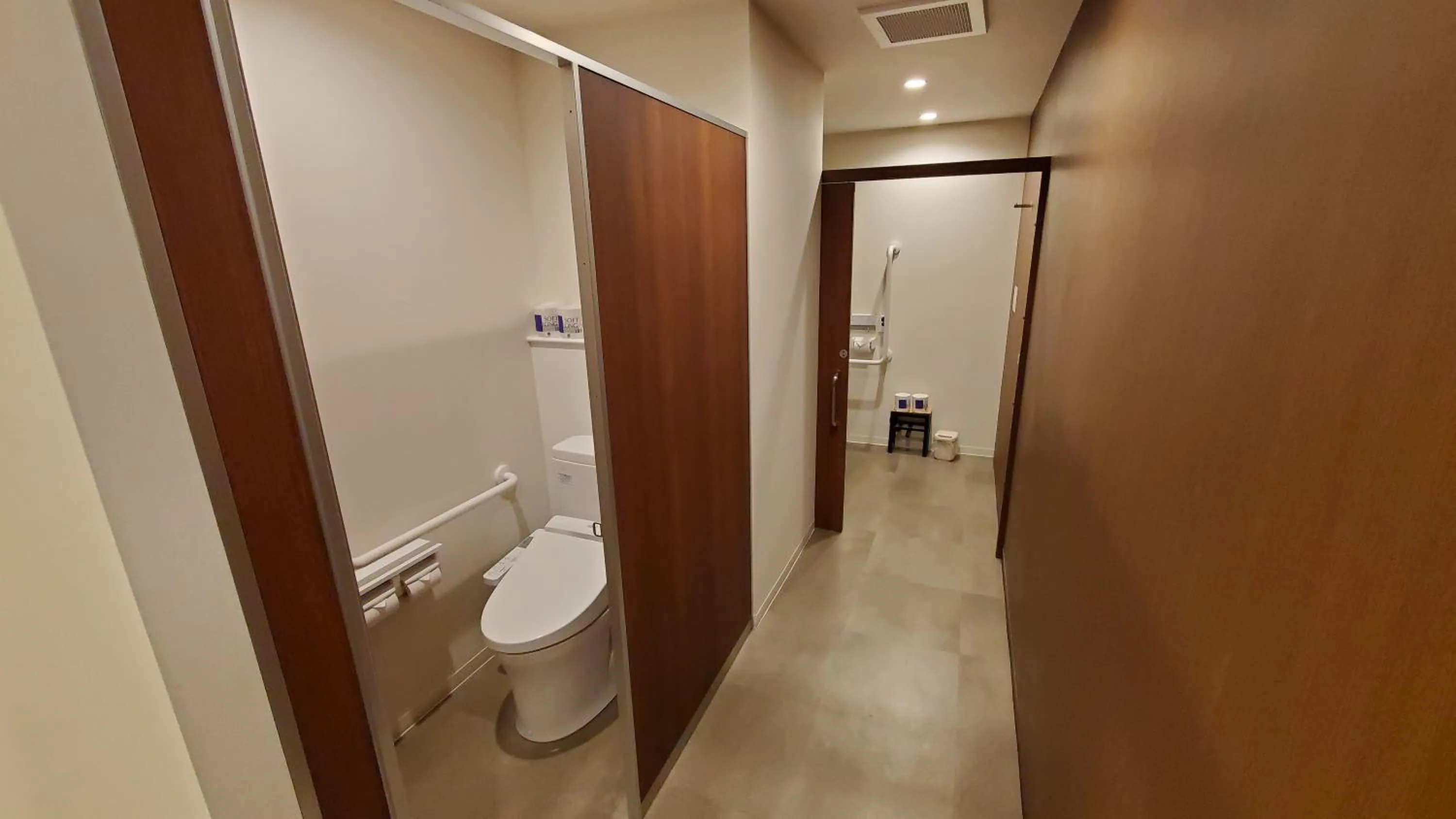 Toilet in Hotel New Tsuruta