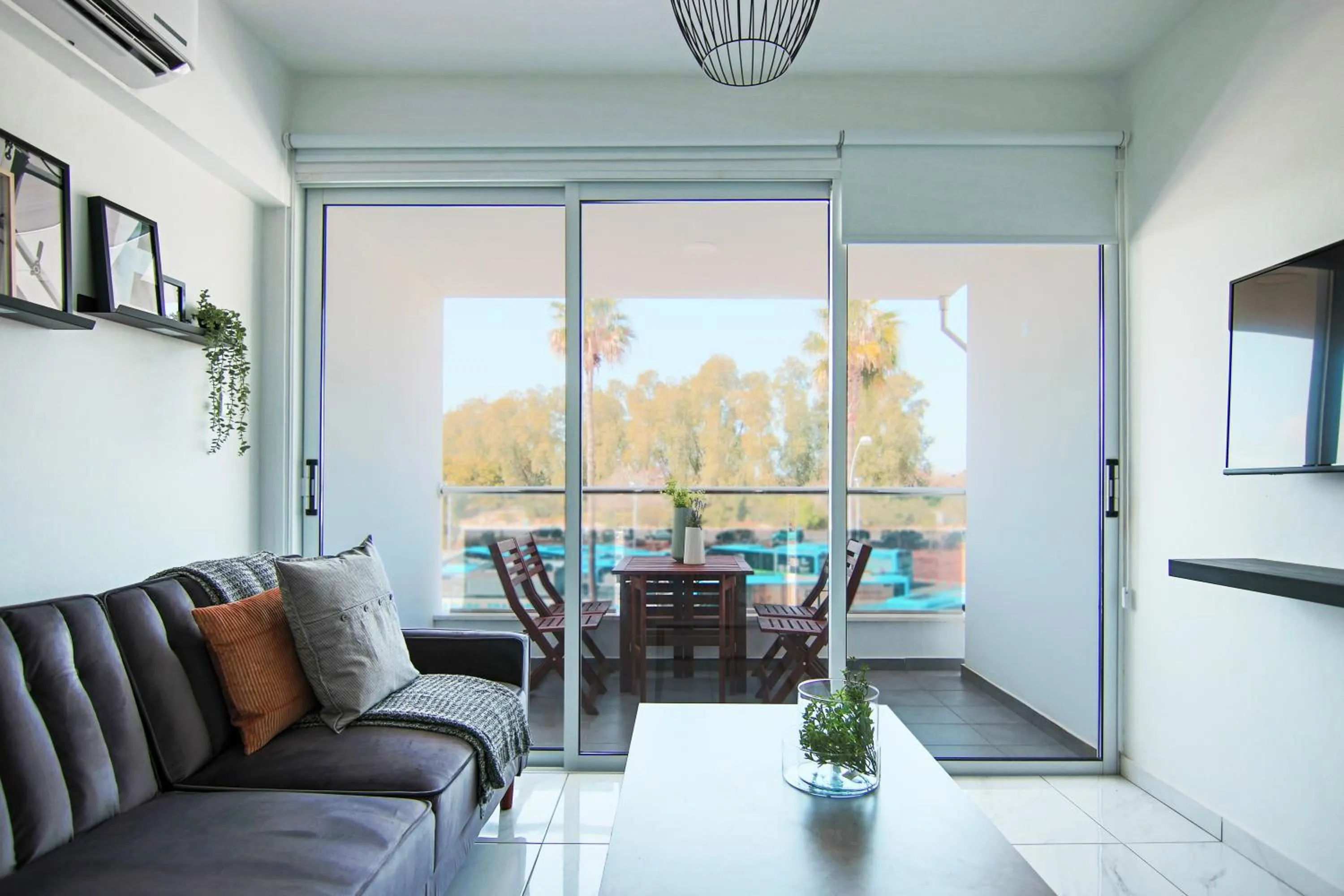 Balcony/Terrace in Phaedrus Living - Seaside Executive Flat Harbour 206