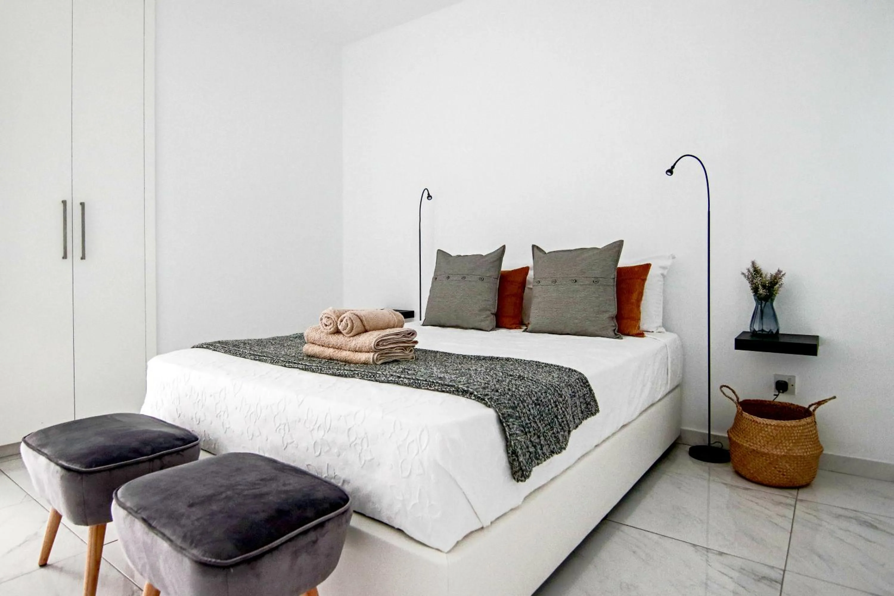 Bed in Phaedrus Living - Seaside Executive Flat Harbour 206