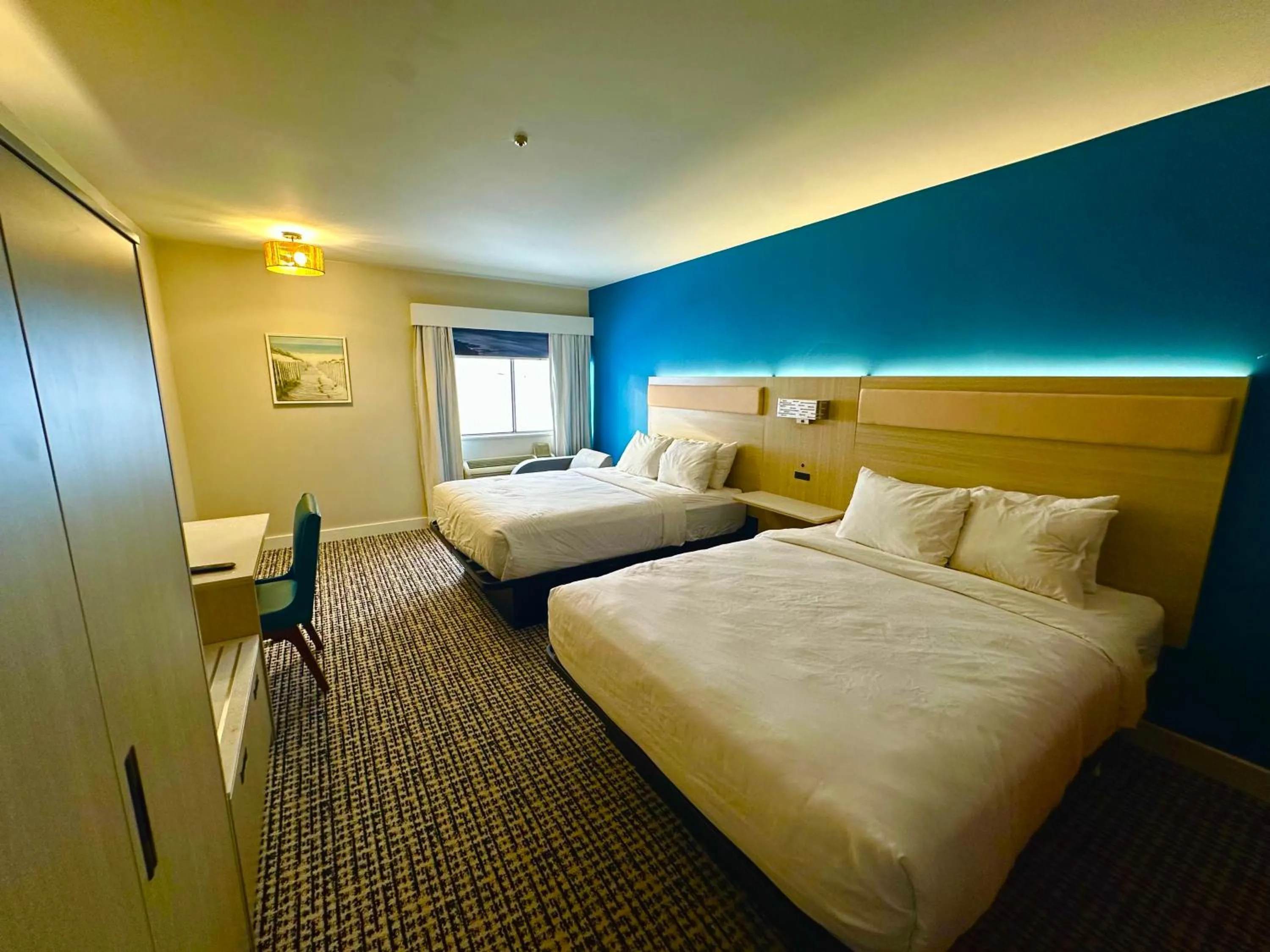 Bedroom, Bed in Heritage House Inn on Cape Cod, an Ascend Collection Hotel