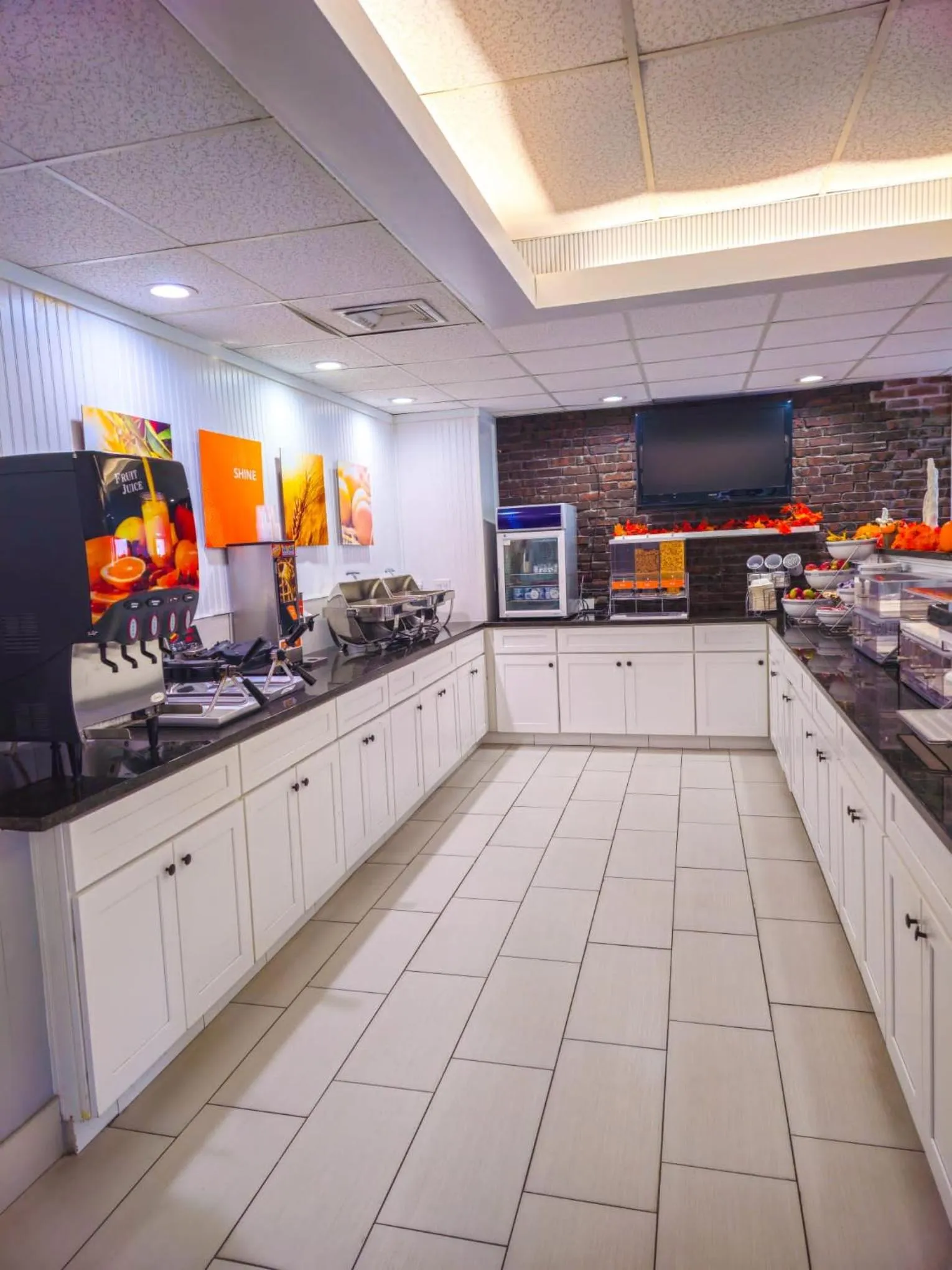 Breakfast in Heritage House Inn on Cape Cod, an Ascend Collection Hotel