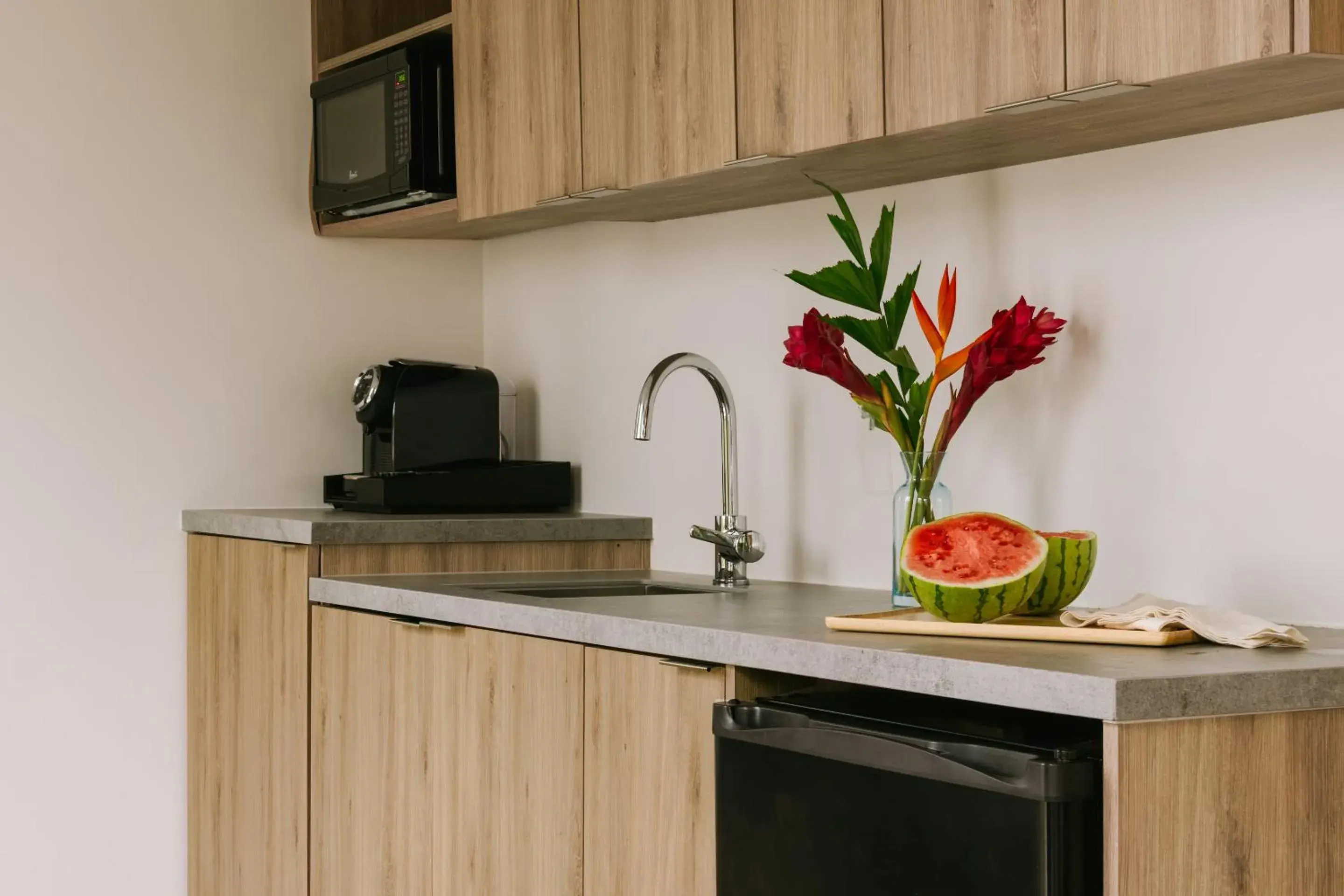 King Suite with Balcony in The Hillsboro powered by Sonder King Suite with Balcony in The Hillsboro powered by Sonder