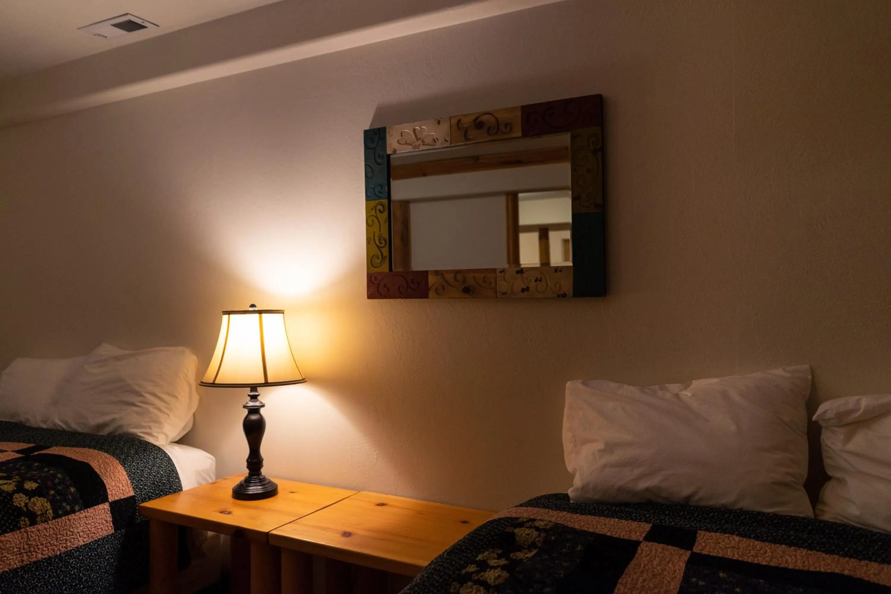 Bed in Country Cabins Inn