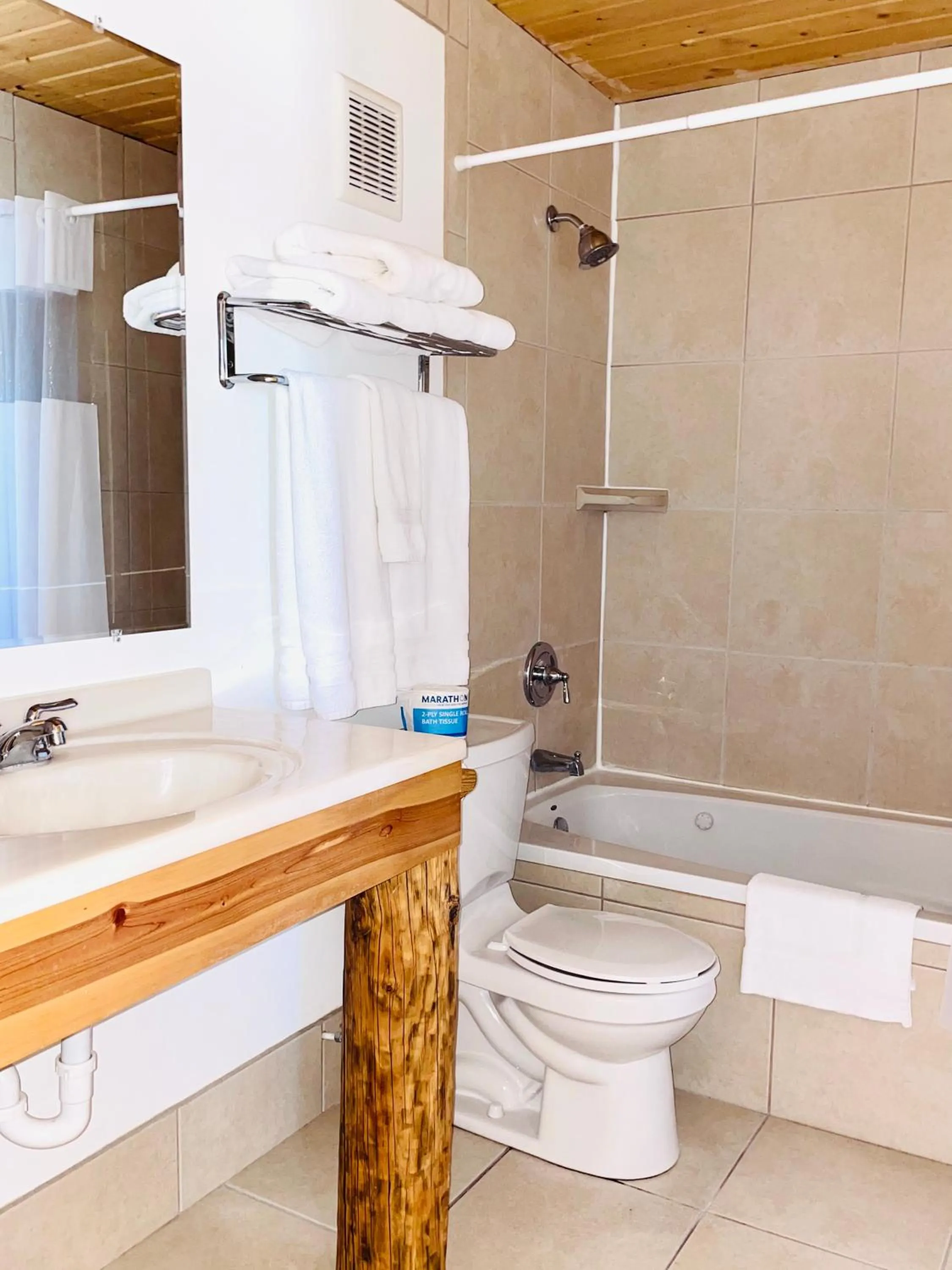 Bathroom in Country Cabins Inn