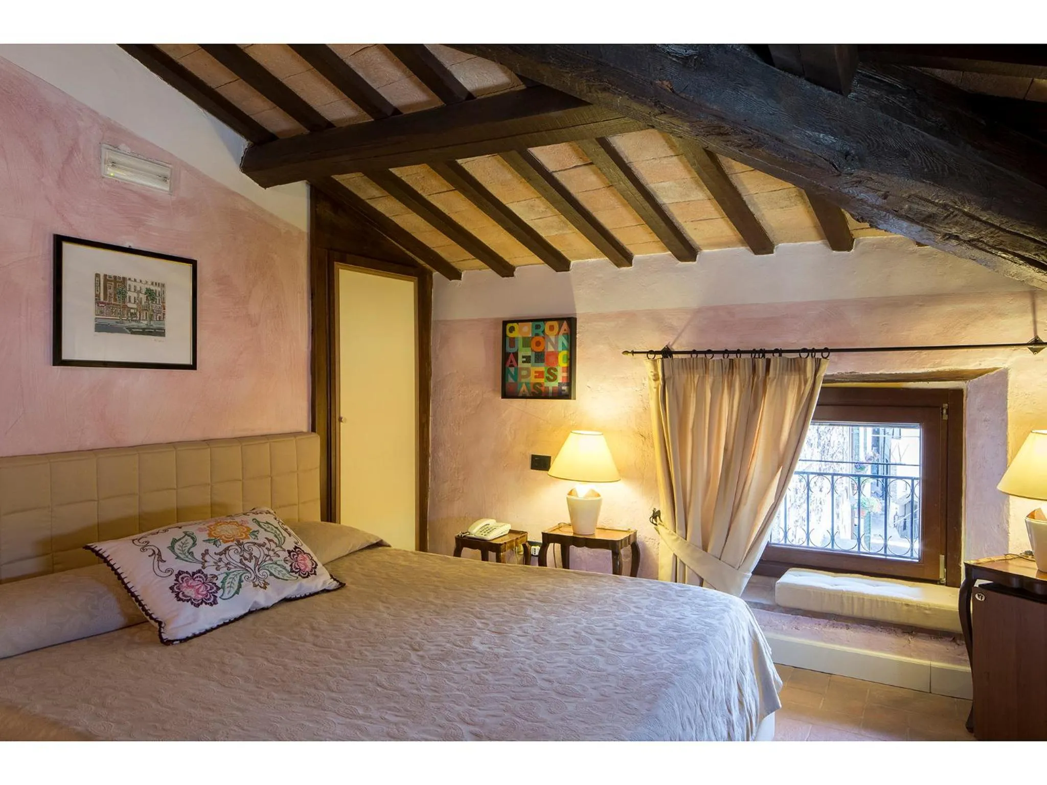 Photo of the whole room in Porta Del Tempo