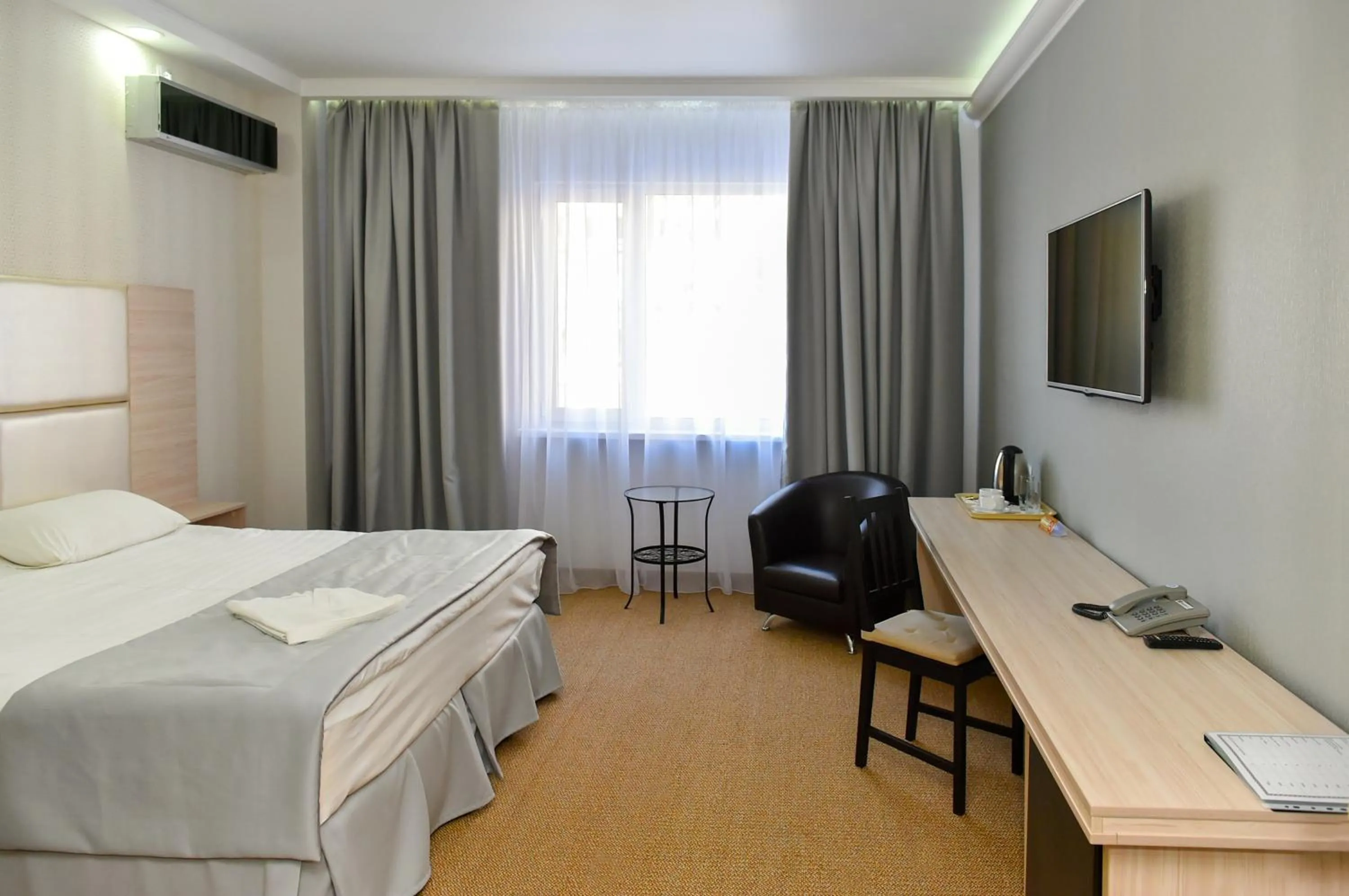 bunk bed, Bed in Skif HOTEL & SPA