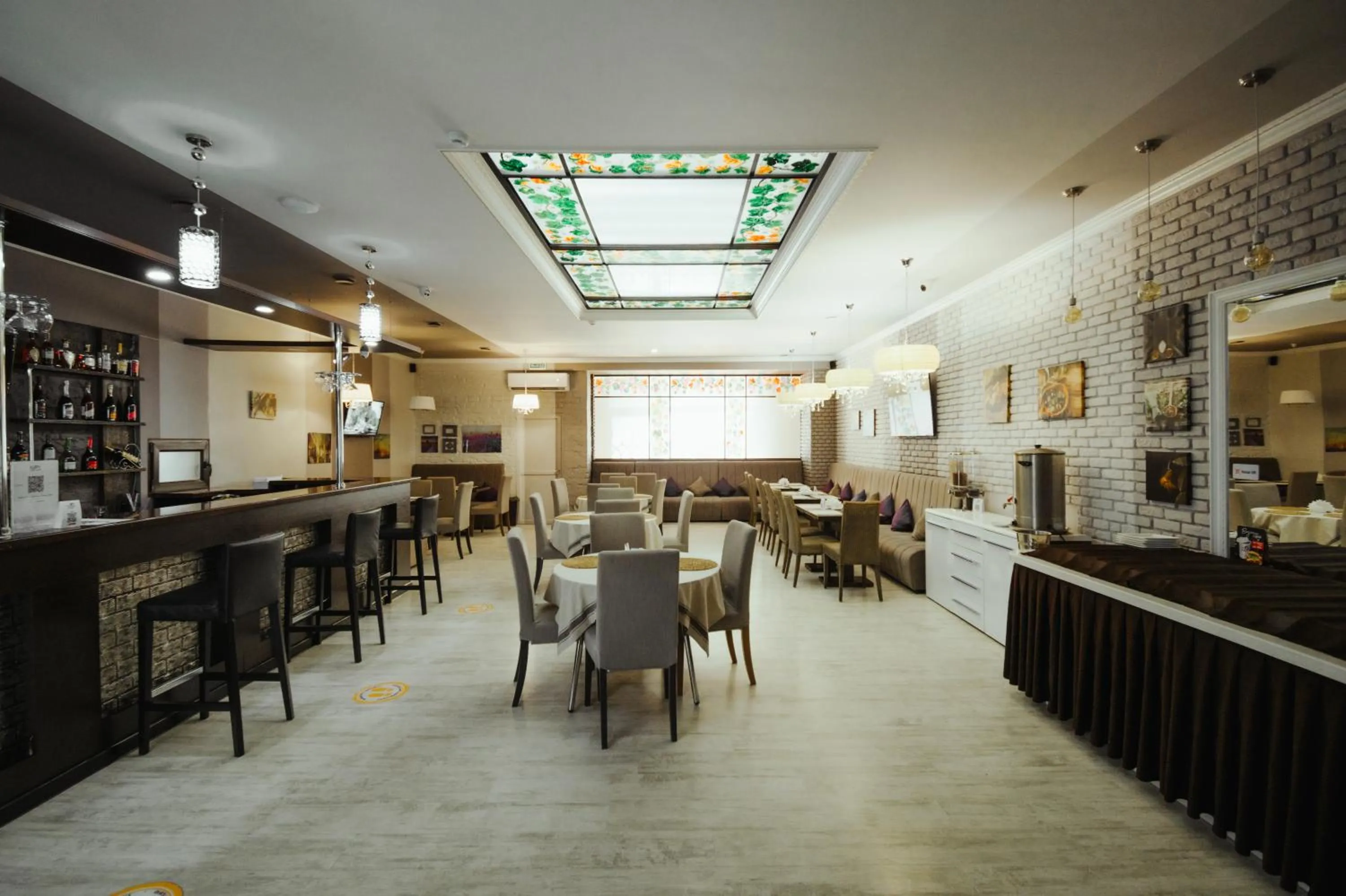 Restaurant/places to eat in Skif HOTEL & SPA