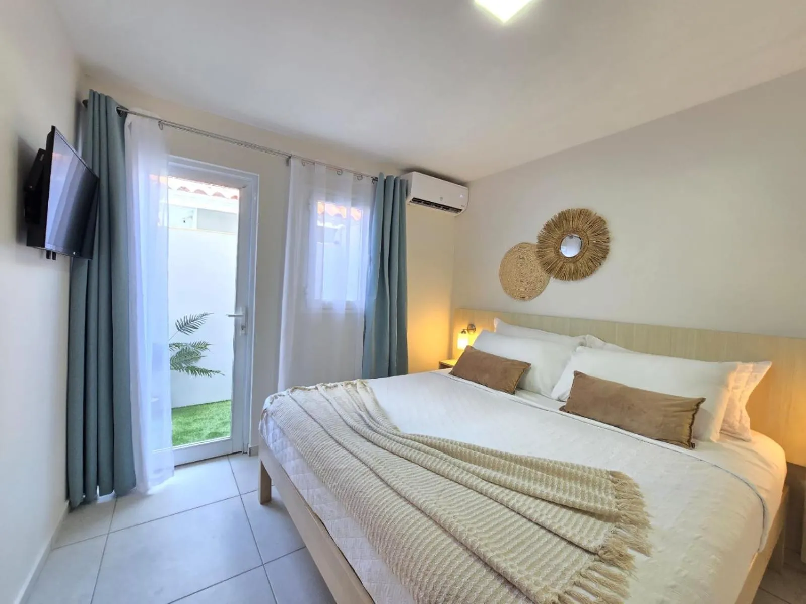 Bedroom, Bed in Rooi Santo Residence