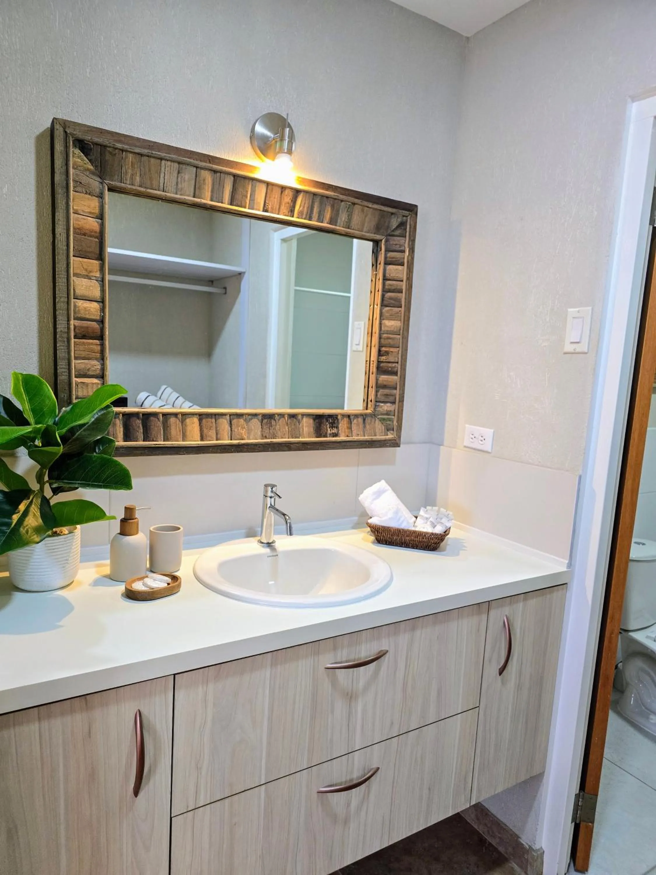 Bathroom in Rooi Santo Residence