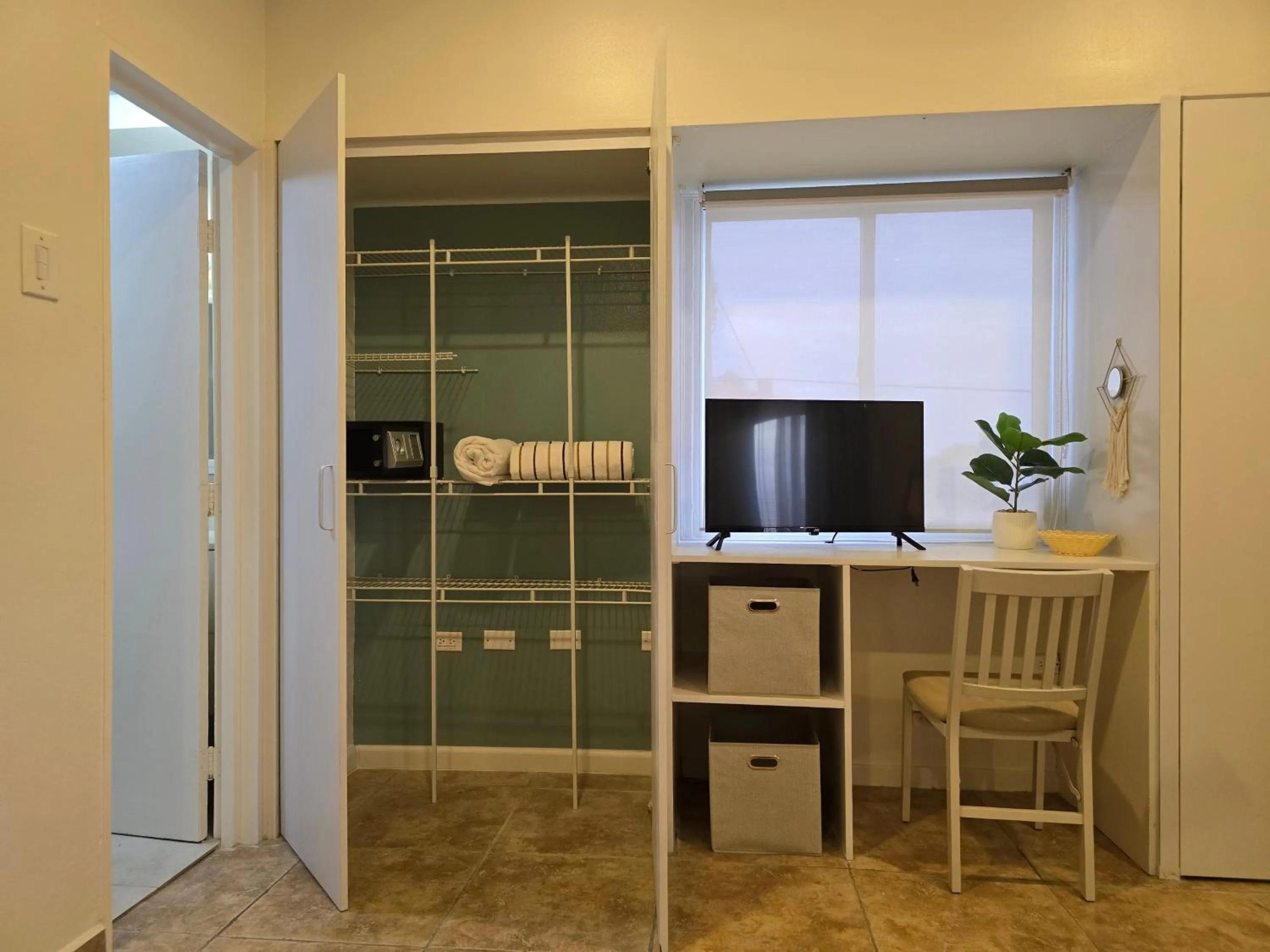 TV and multimedia in Rooi Santo Residence