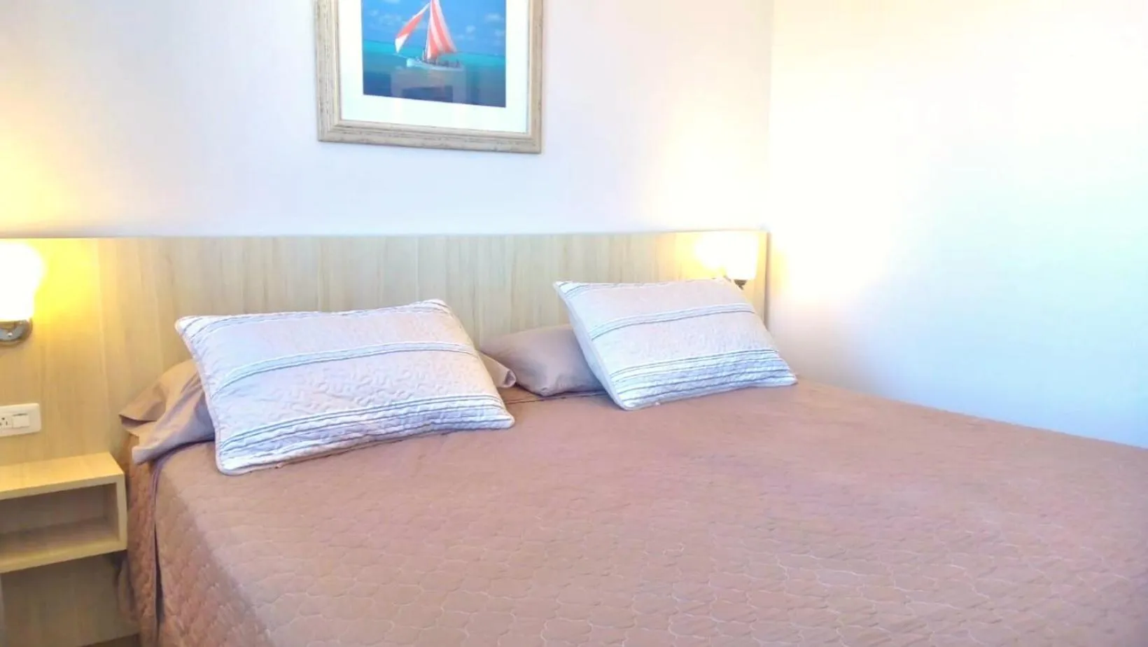 Bed in Rooi Santo Residence