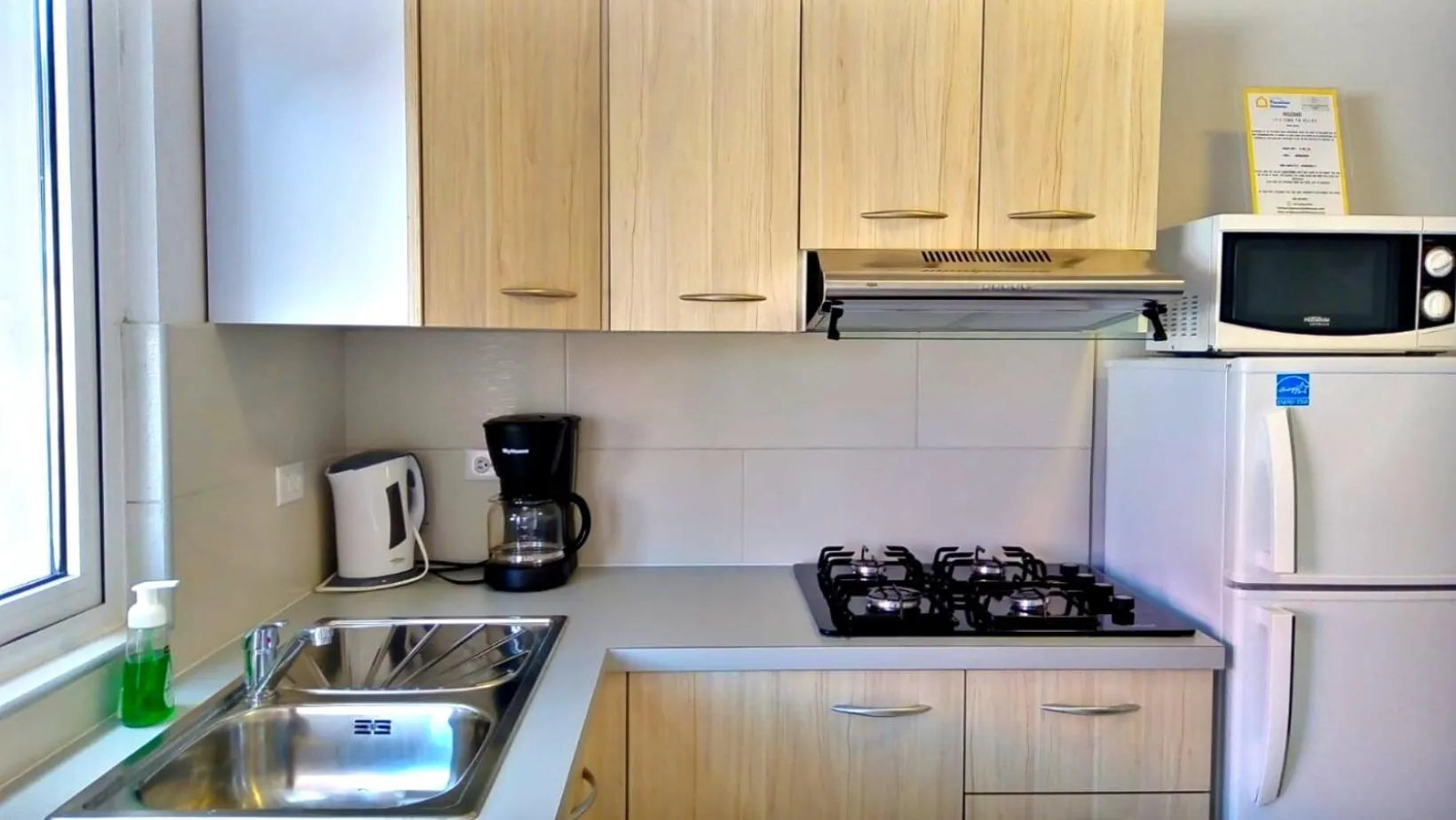 Coffee/tea facilities in Rooi Santo Residence