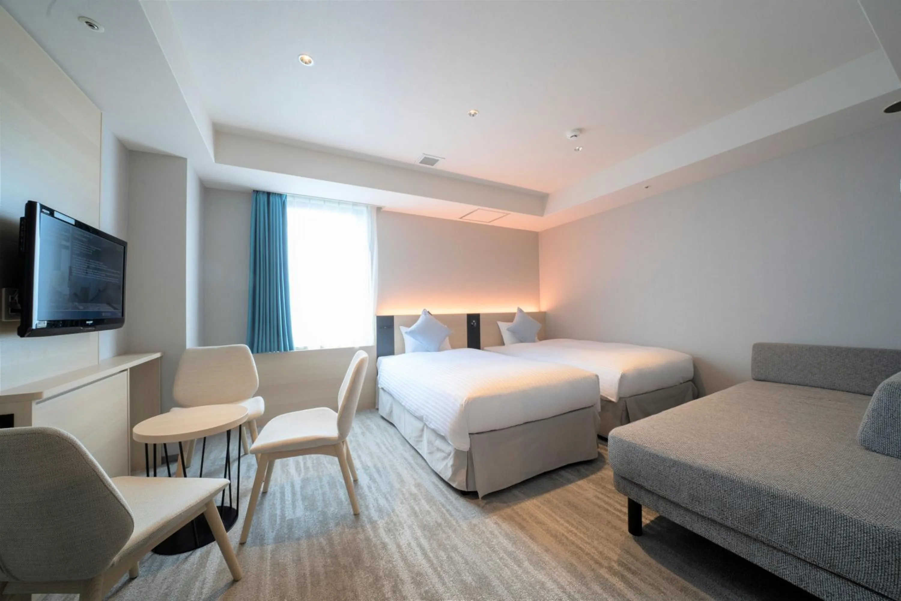 Photo of the whole room, Bed in Hotel Oriental Express Fukuoka Tenjin