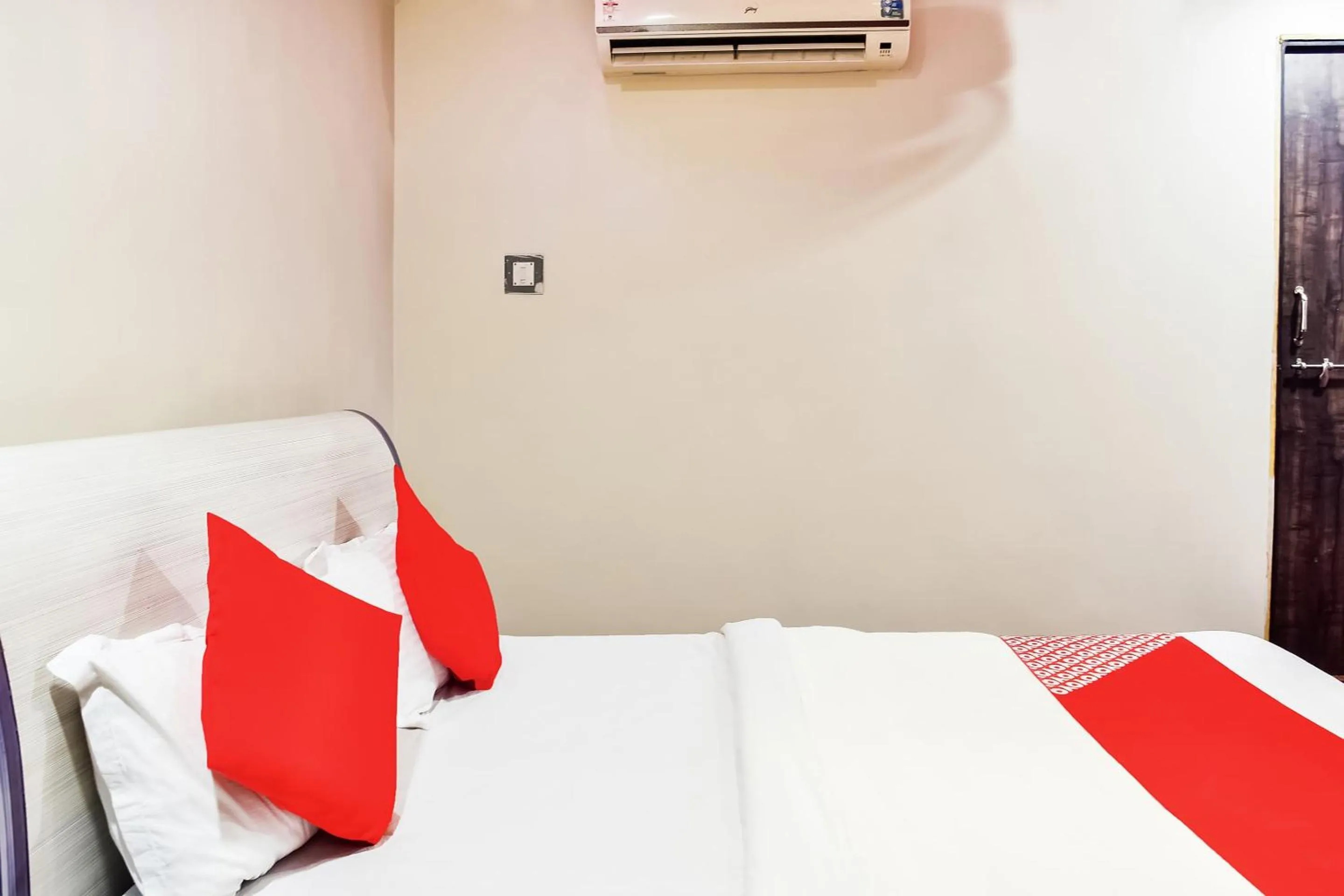 Bedroom in Hotel O Flagship Hotel Pragya 2