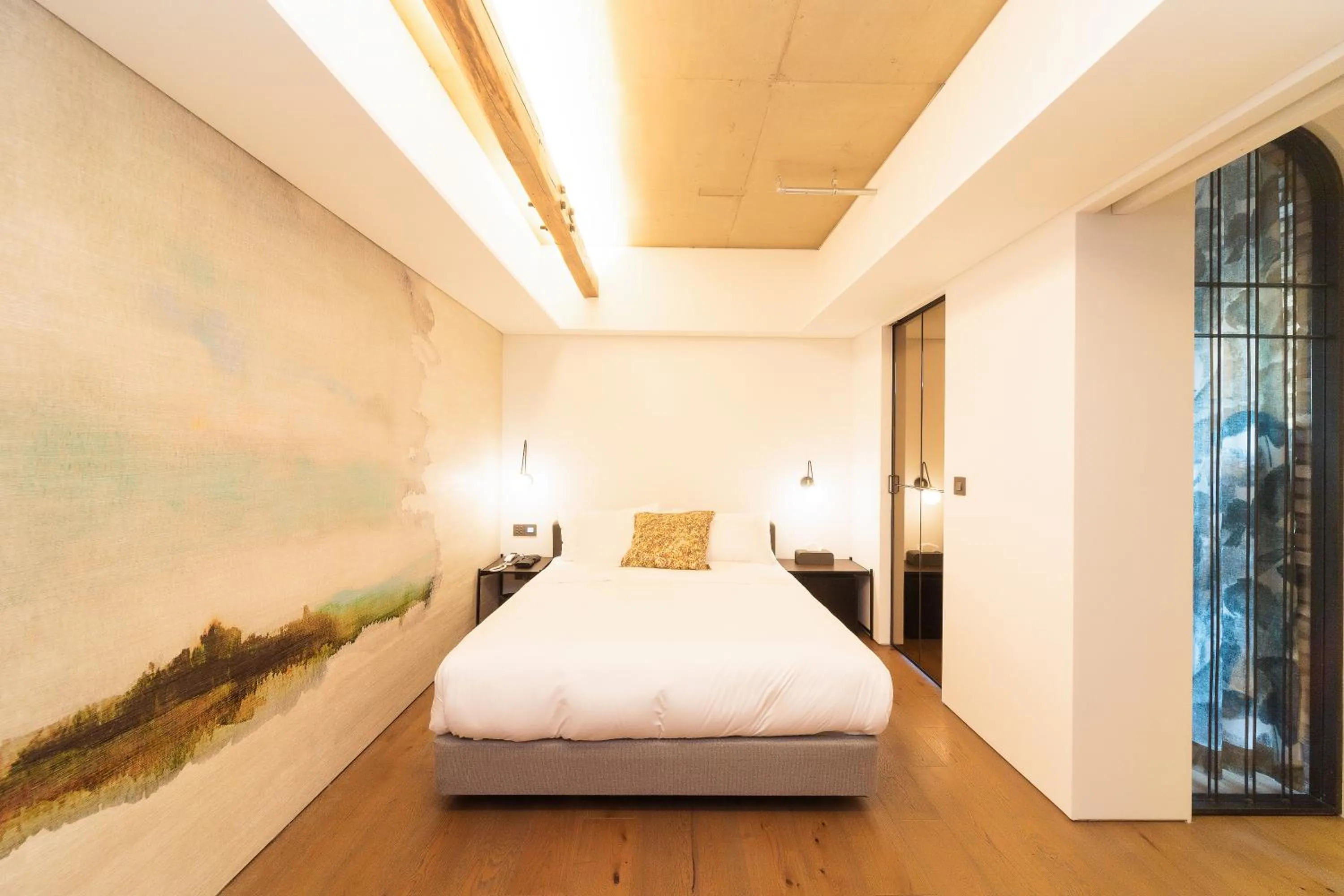 Photo of the whole room, Bed in Hotel Museo Cheongju