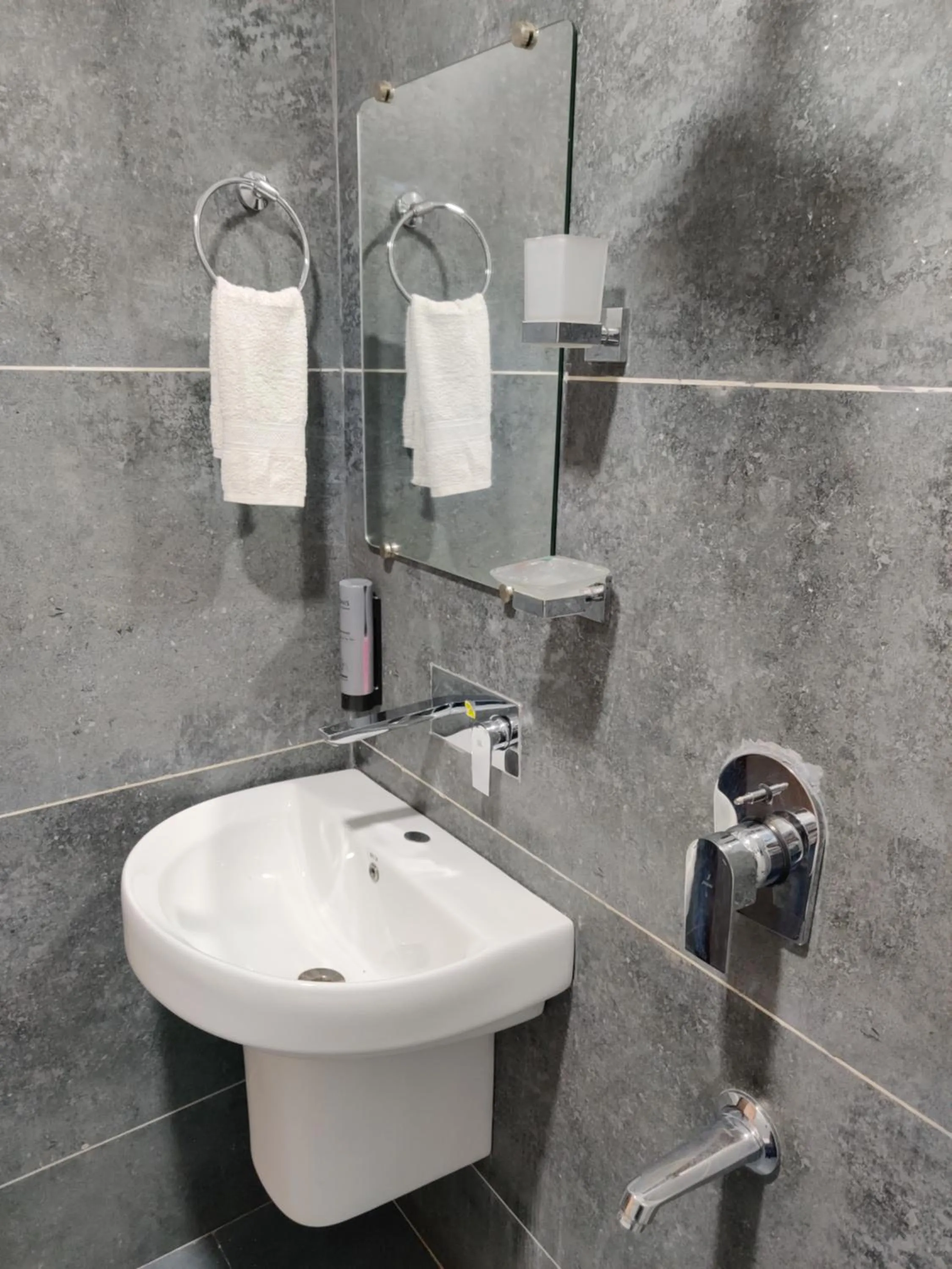 Toilet in Hotel Tamanna - 50 Meter from Golden Temple