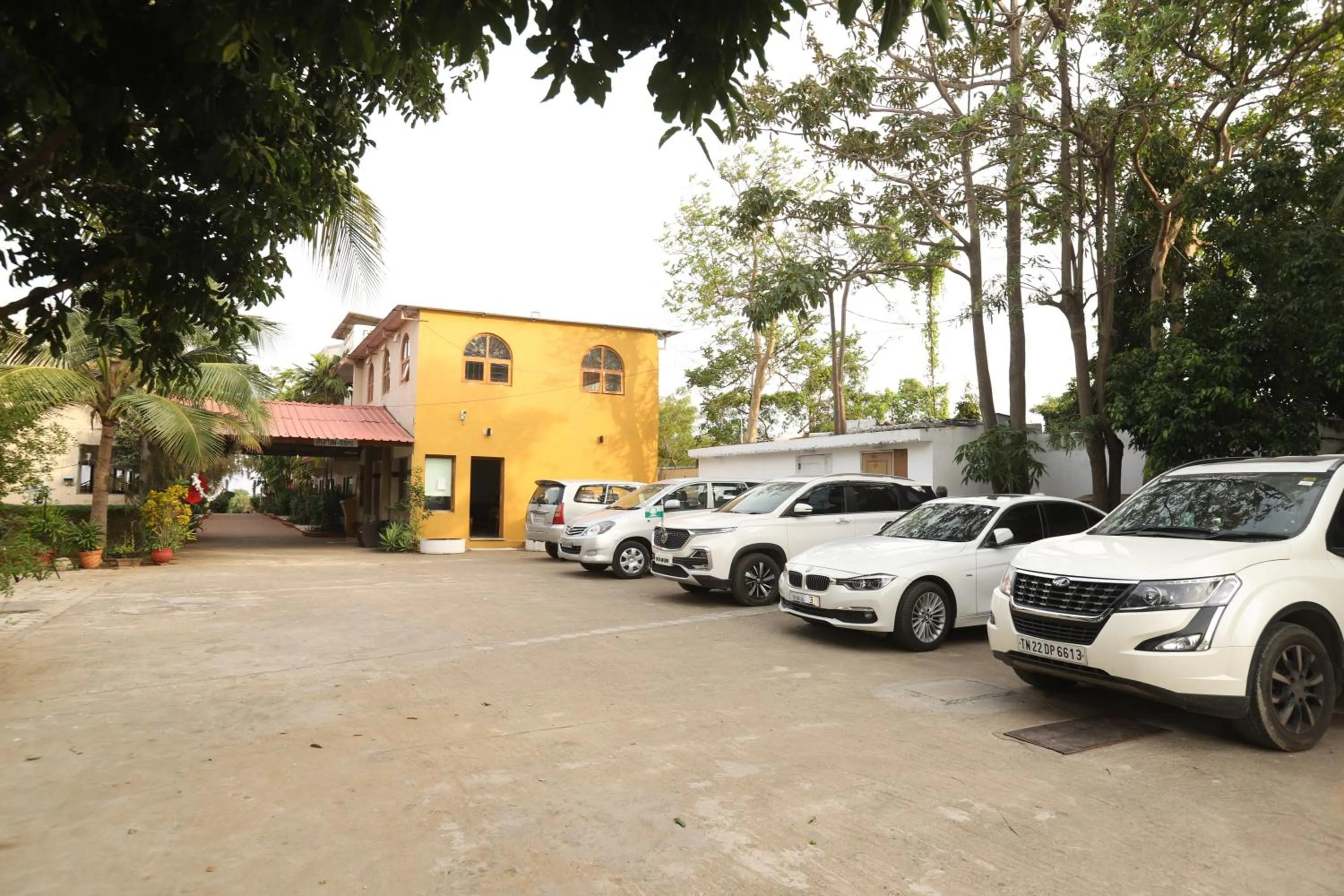 Parking in Hotel BAY TREASURE