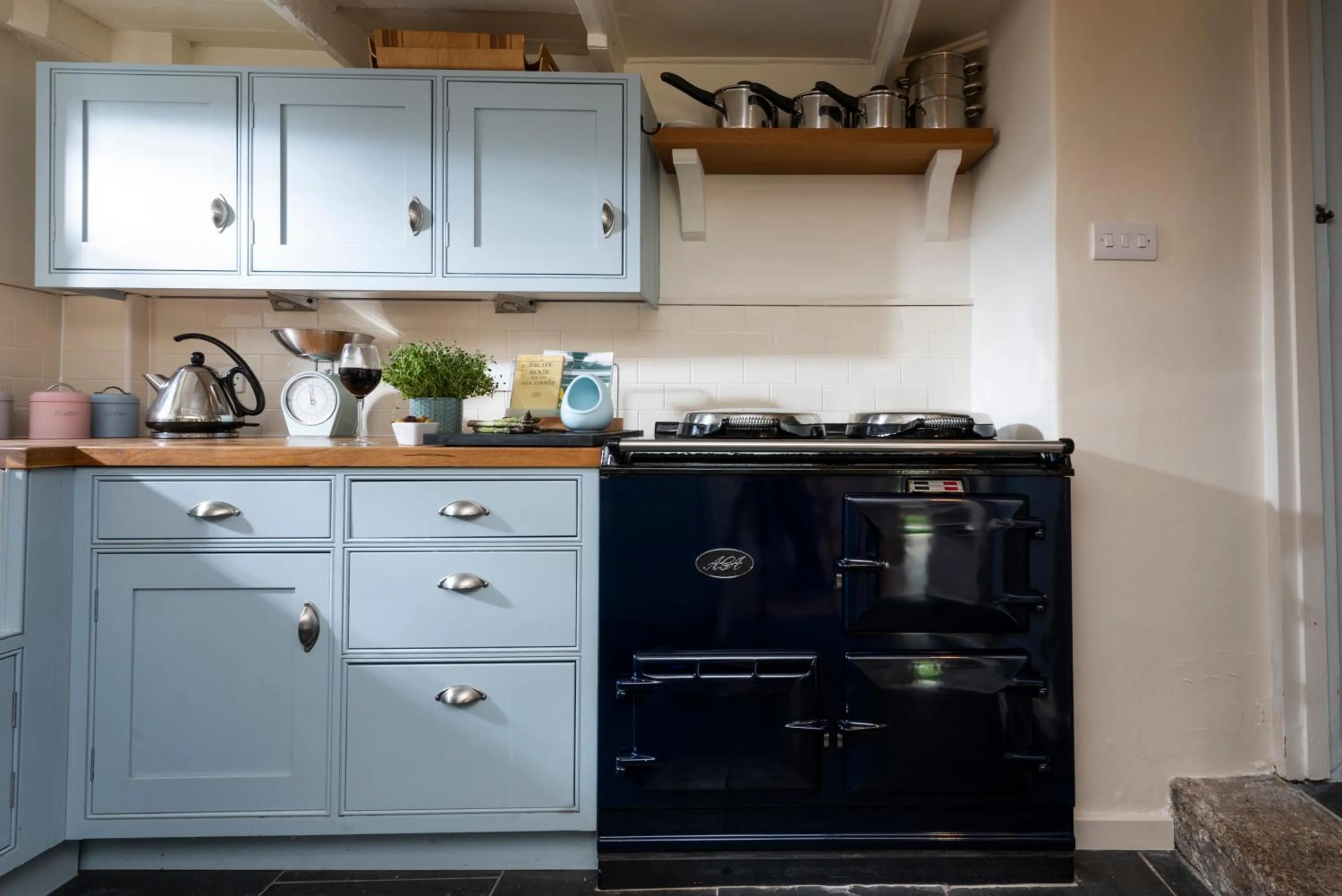 Kitchen or kitchenette in Navas Nook