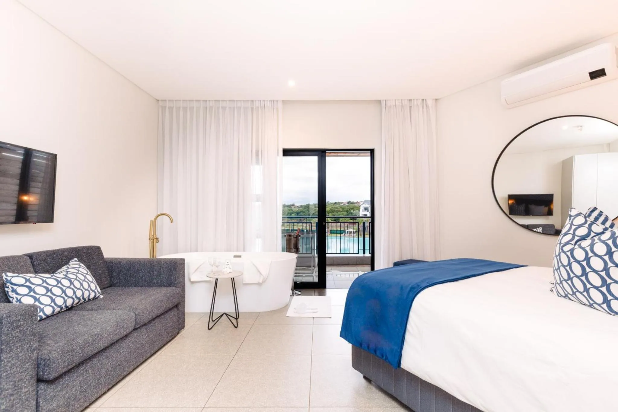 Photo of the whole room in MINT Resorts The Blyde