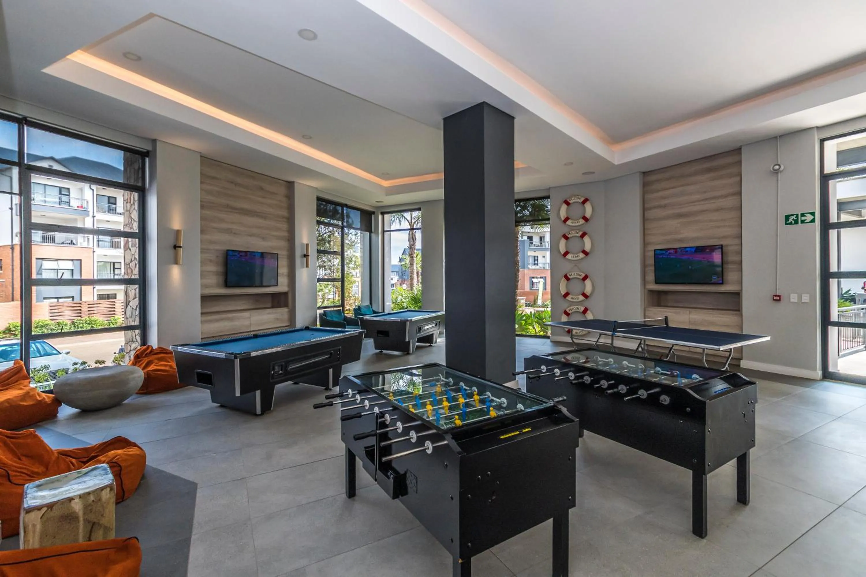 Communal lounge/ TV room in MINT Resorts The Blyde