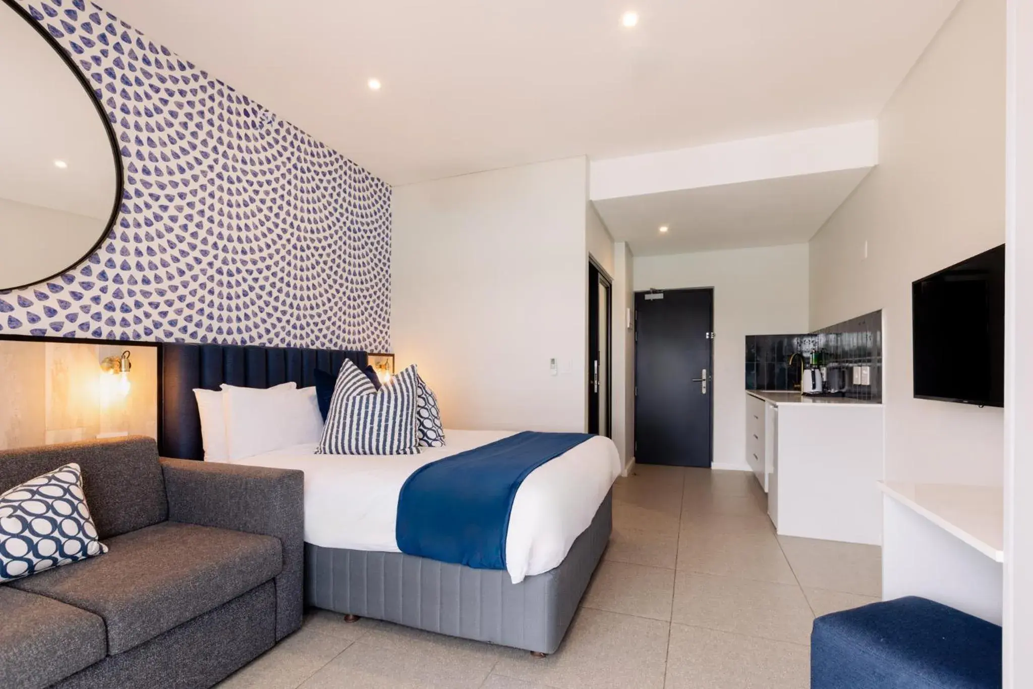 Deluxe Queen Room in MINT Resorts The Blyde Deluxe Queen Room in MINT Resorts The Blyde