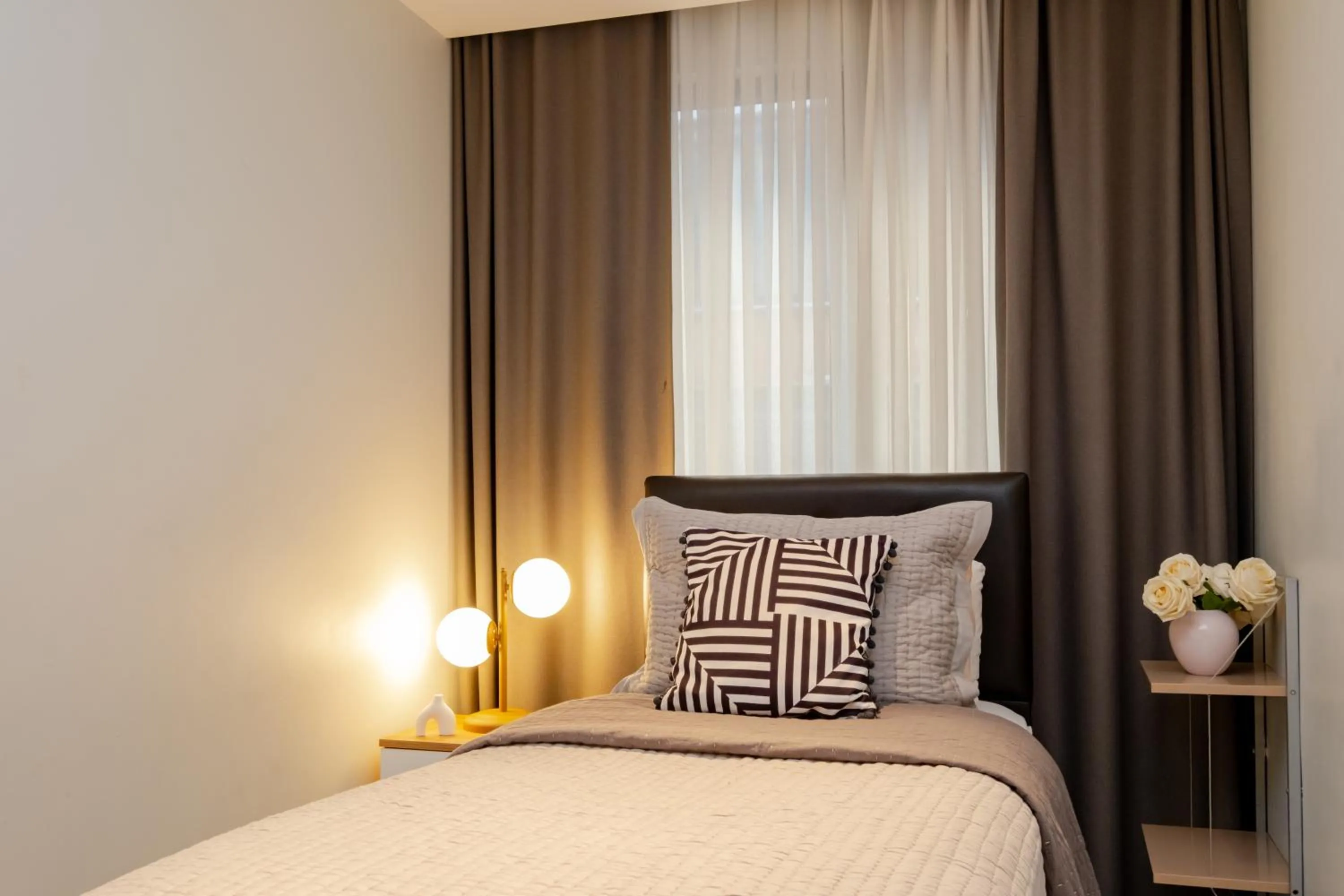 Bed in Home Of Istanbul