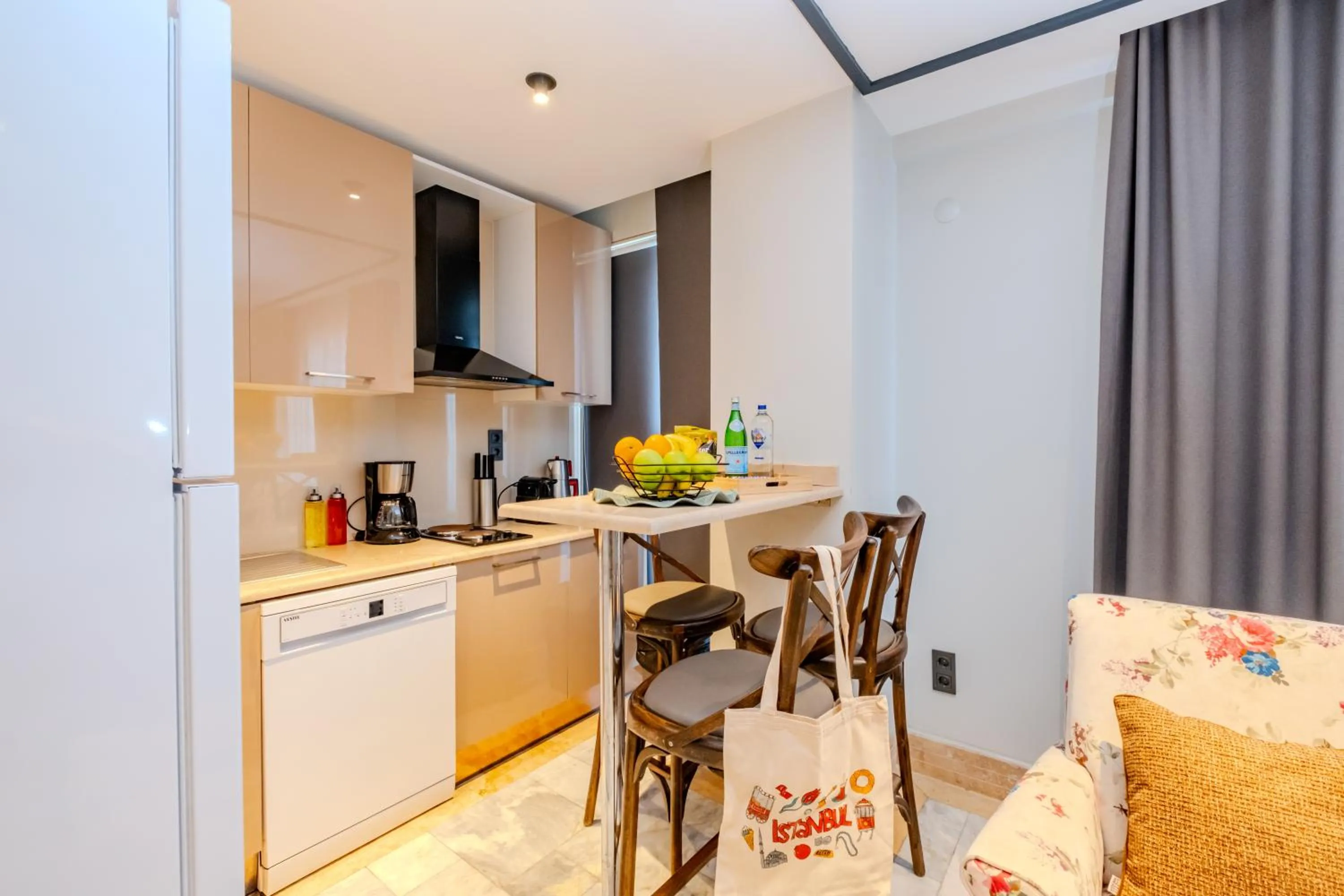 Coffee/tea facilities in Home Of Istanbul