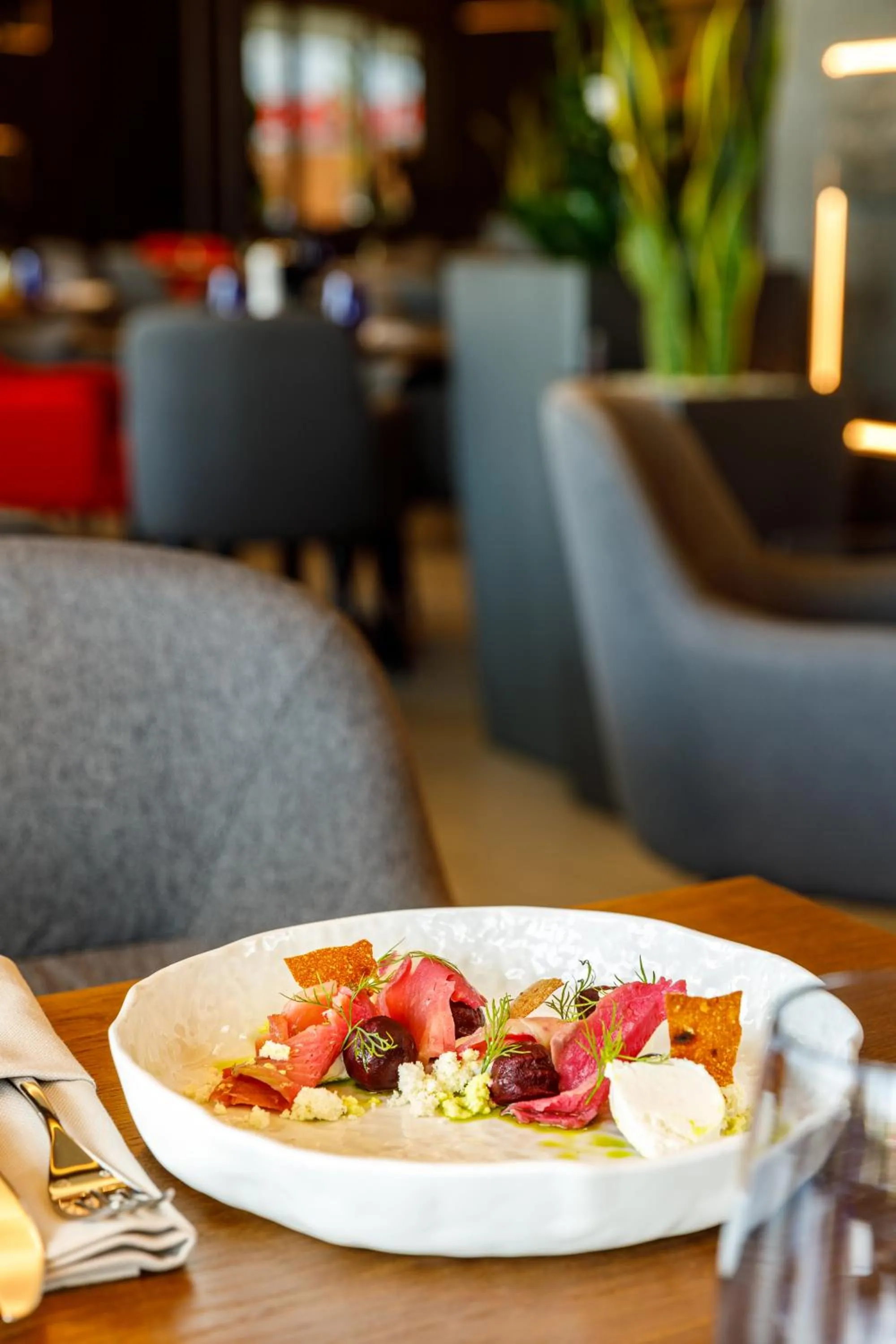 Restaurant/places to eat in Qosmo Brasov Hotel