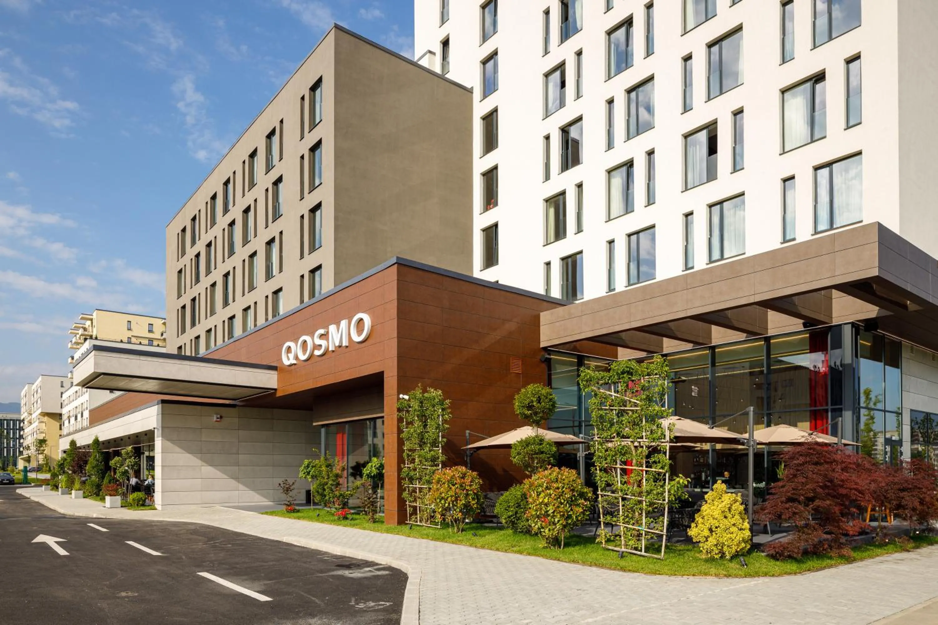 Property building in Qosmo Brasov Hotel