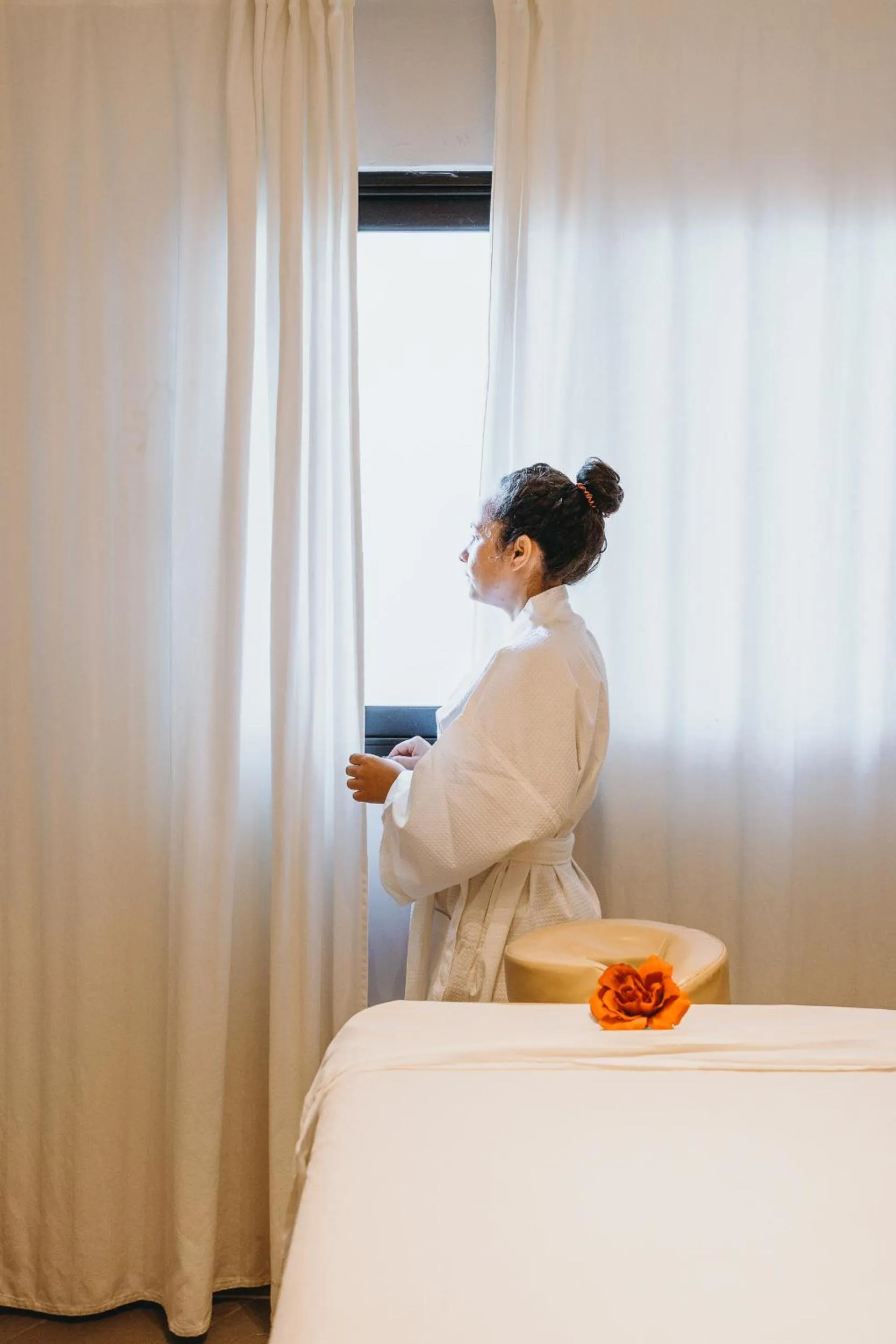 Massage in Regatta Living Hotel By Mint