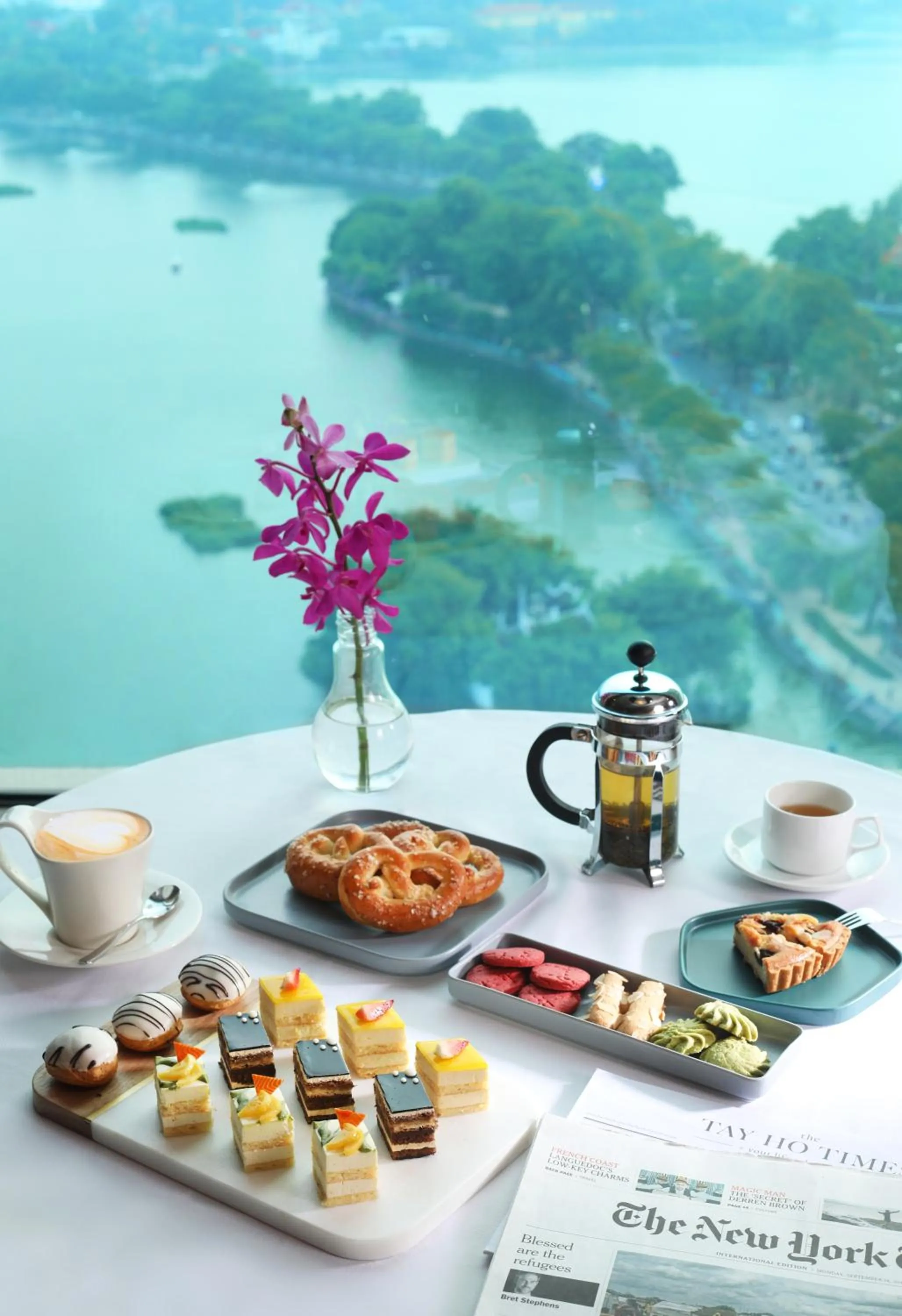 Lounge or bar in Pan Pacific Hanoi