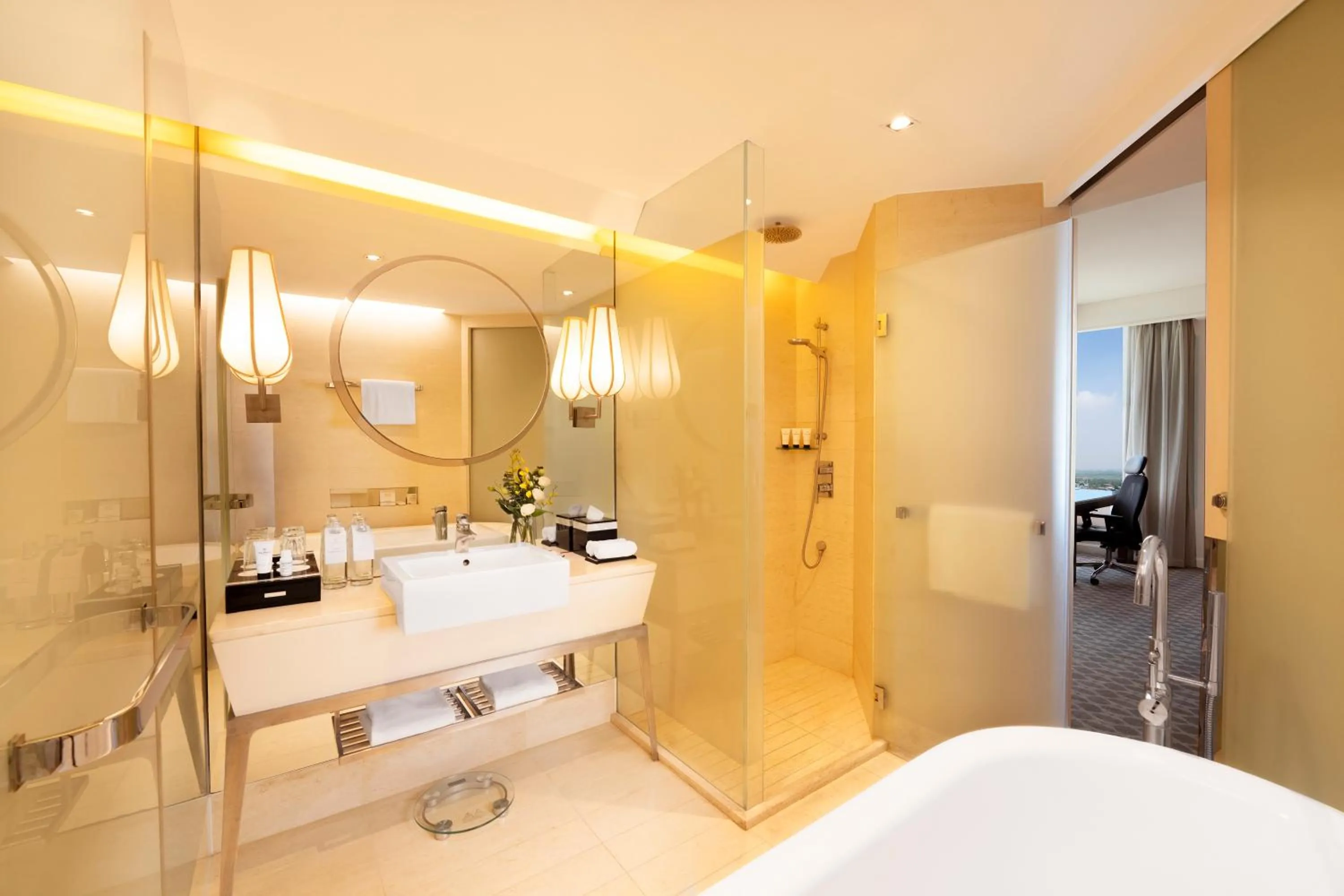 Bathroom, Bed in Pan Pacific Hanoi