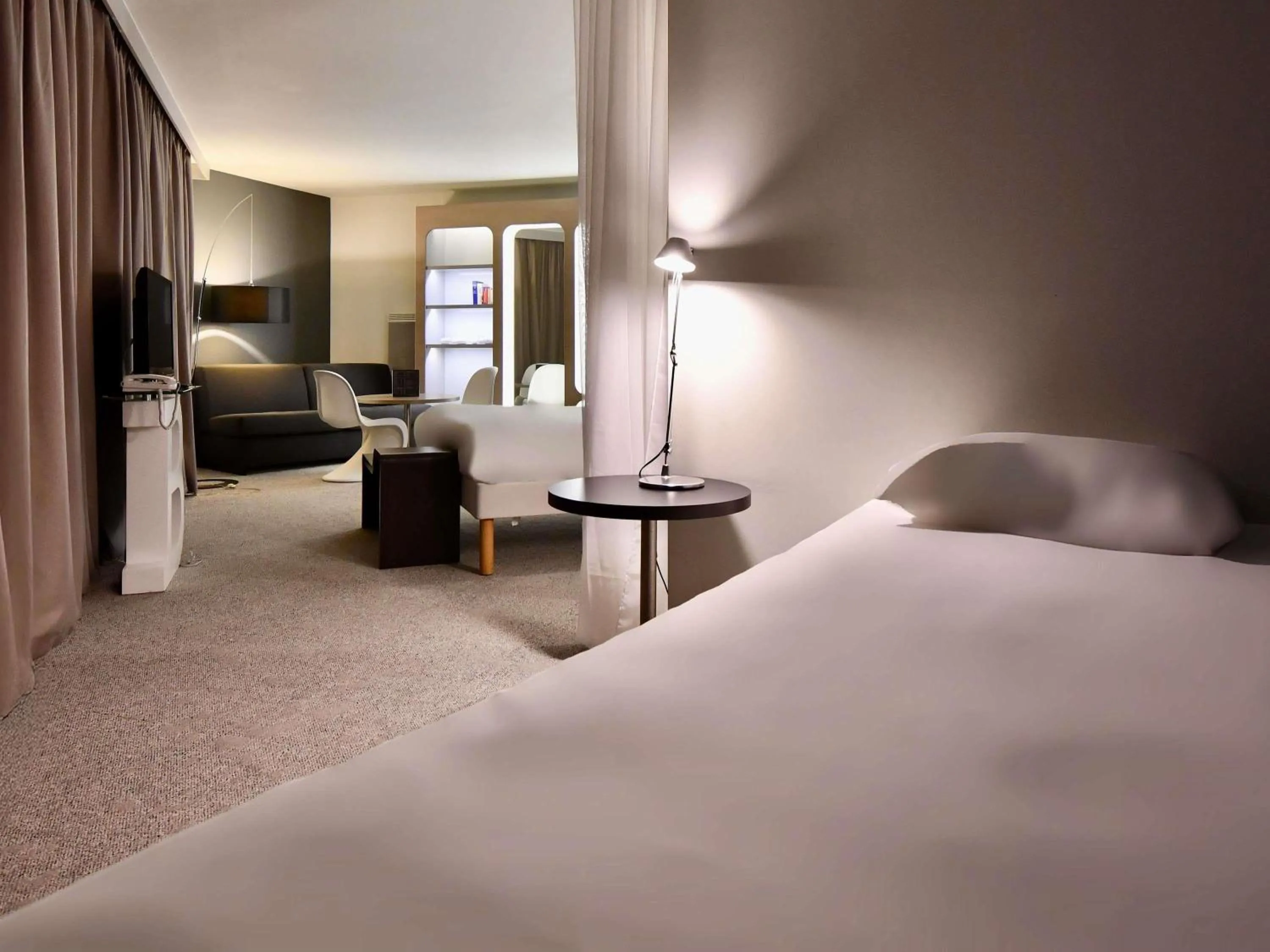 Bedroom, Bed in ibis Styles Brest Centre Port