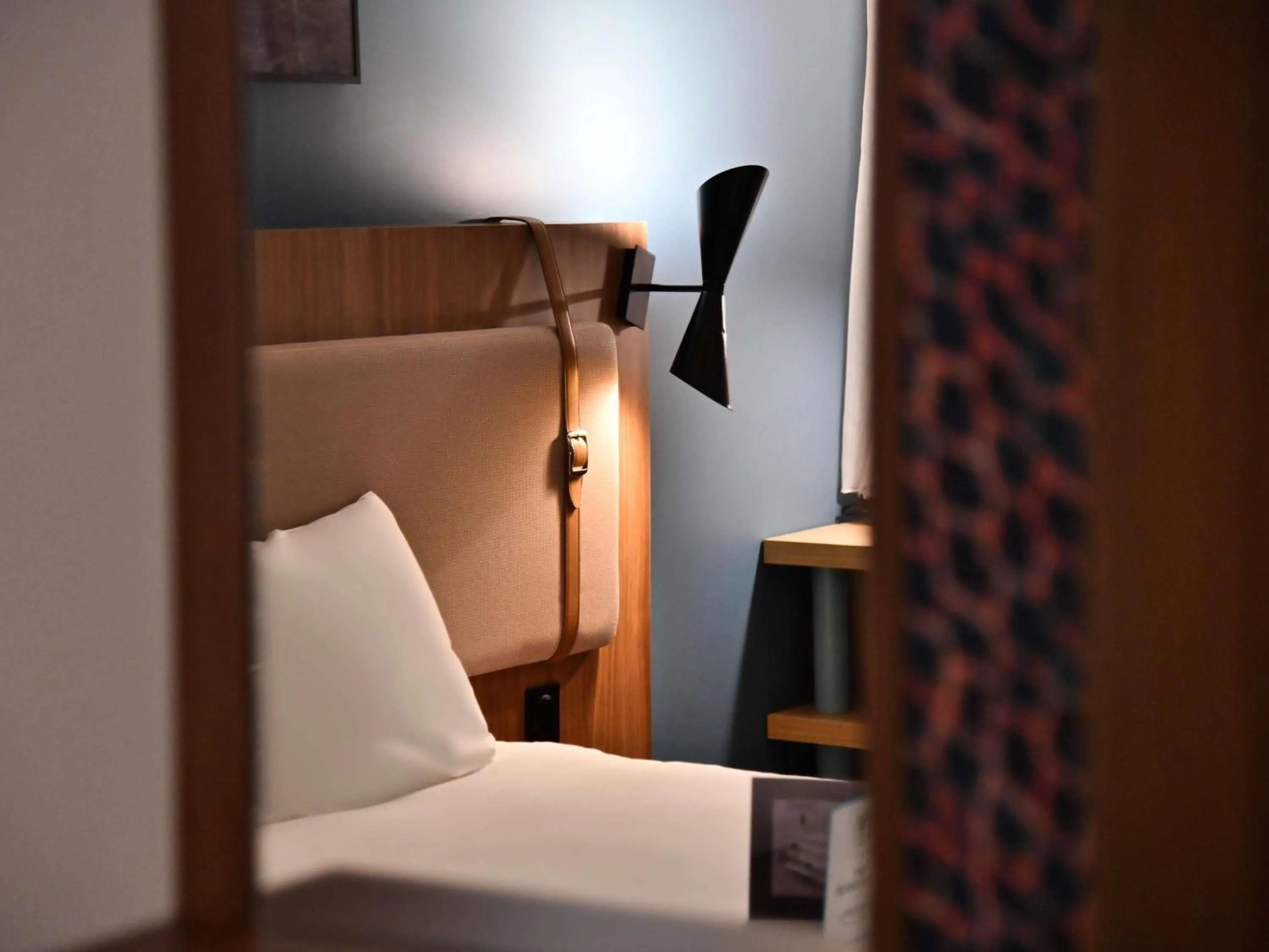 Bedroom, Bed in ibis Styles Brest Centre Port