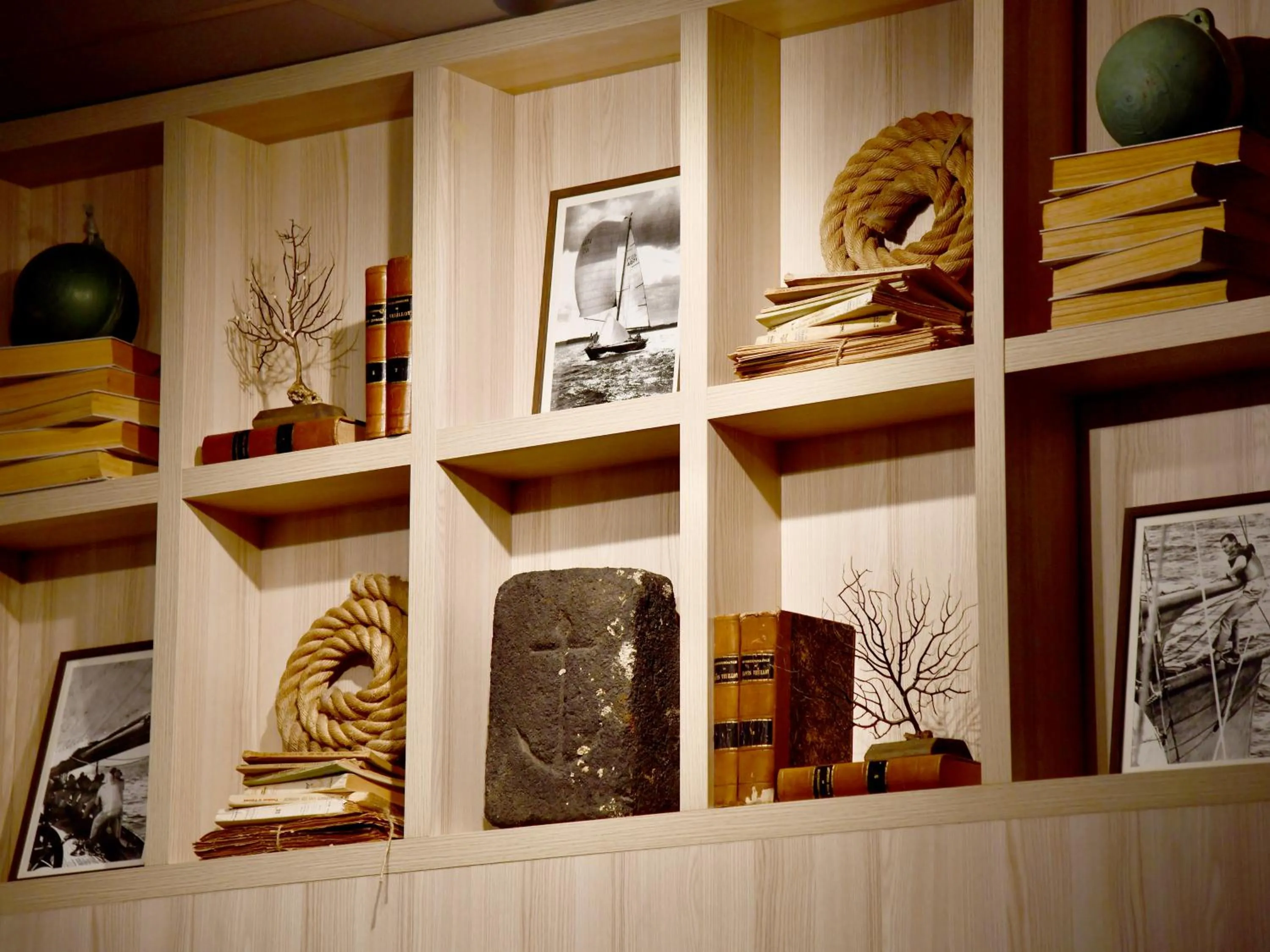 Library in ibis budget Brest Centre Port