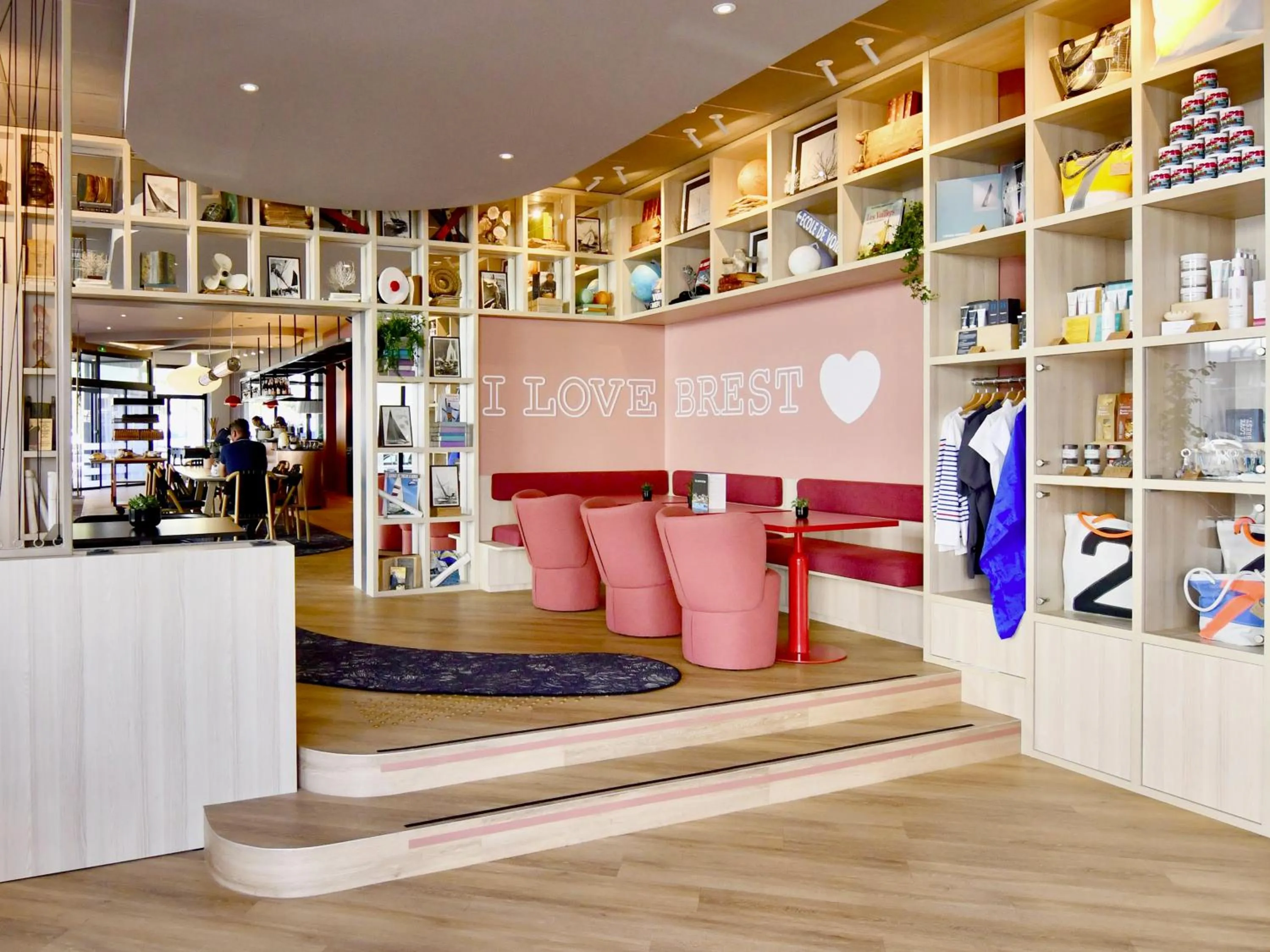 On-site shops in ibis budget Brest Centre Port