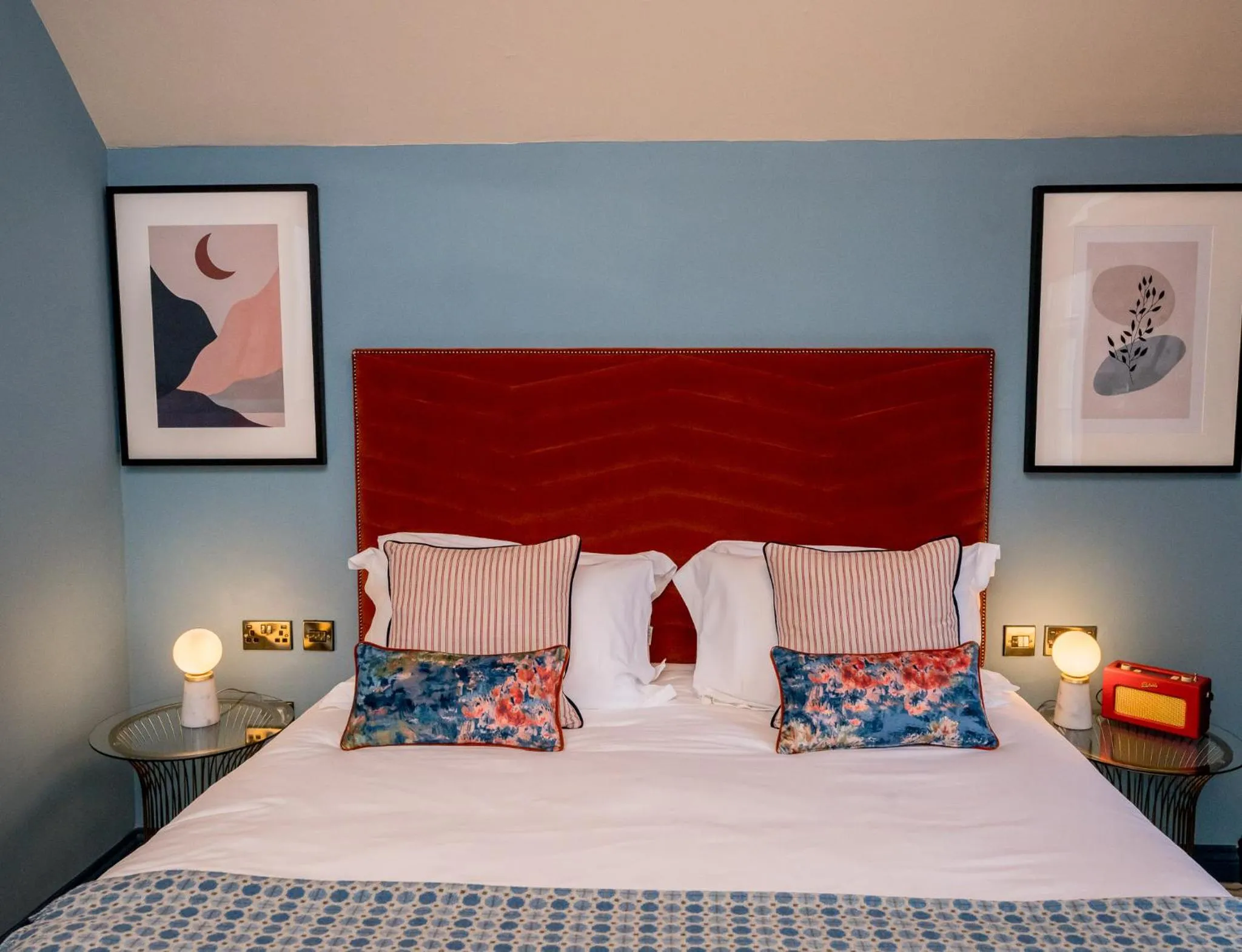 Bed in Ingleside House