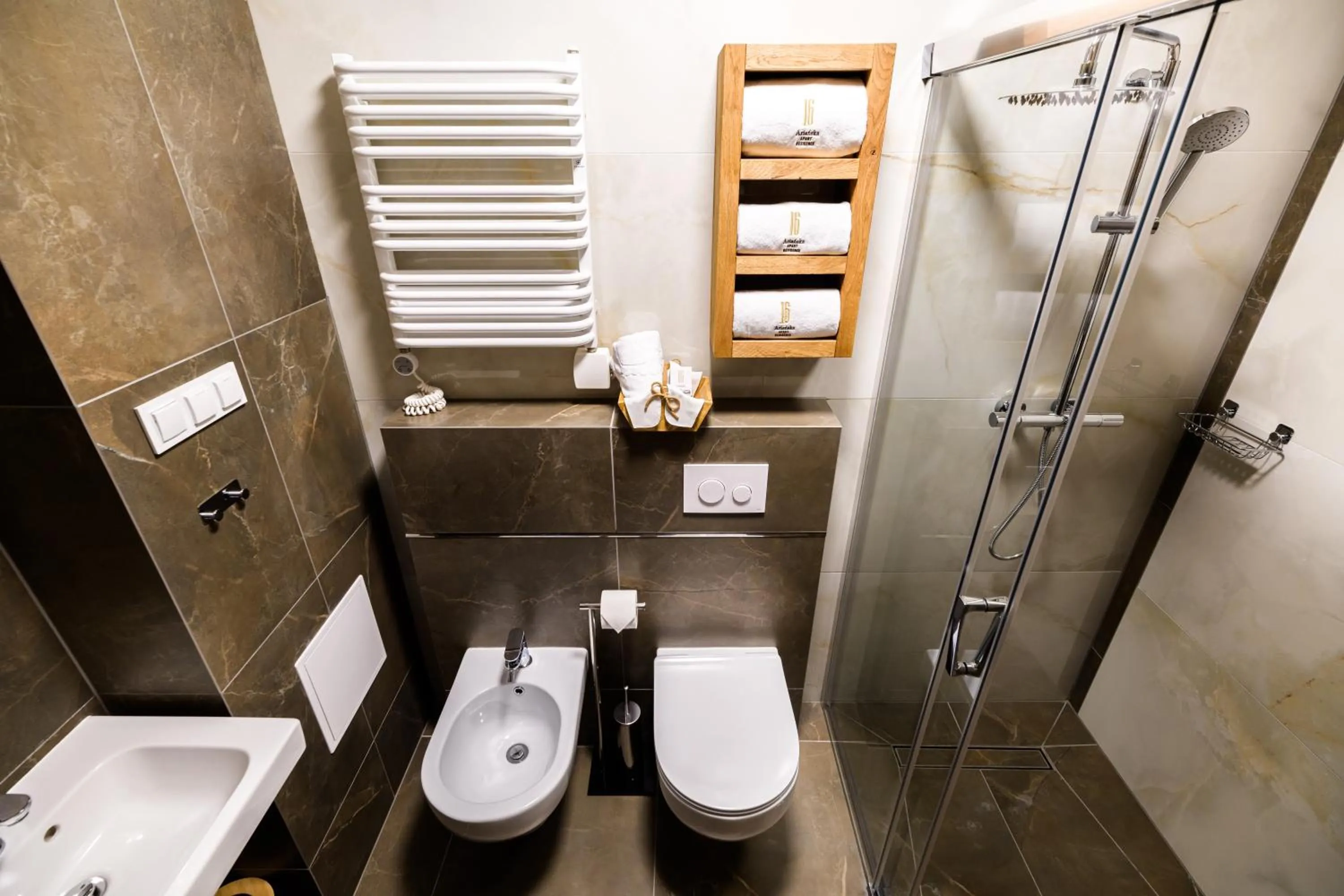 Bathroom in Apart Residence Ariańska 16 by NEARTO PL