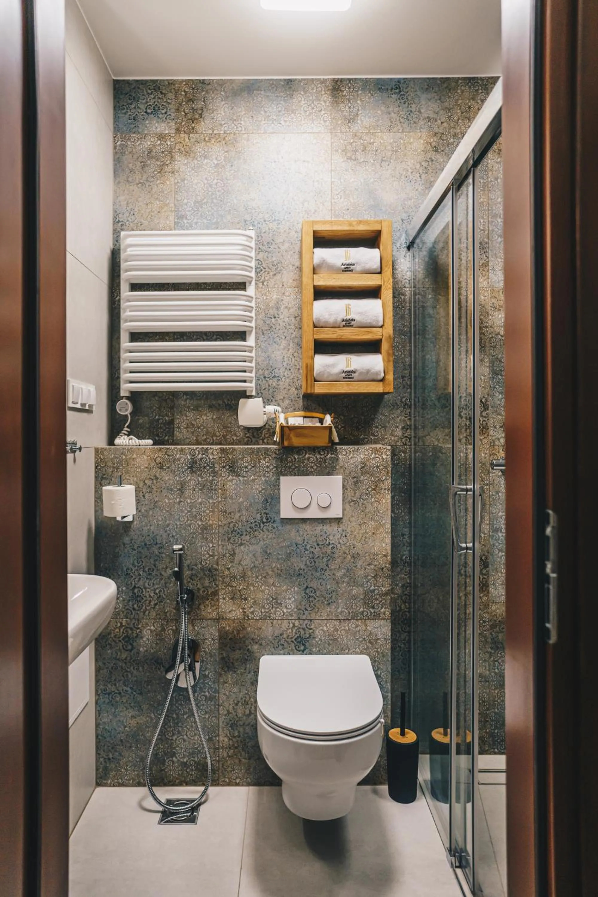 Bathroom in Apart Residence Ariańska 16 by NEARTO PL