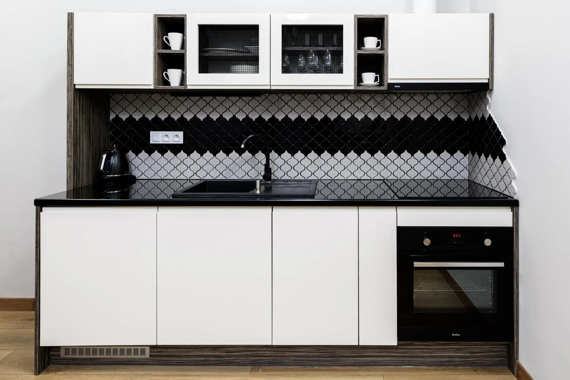 Kitchen or kitchenette in Apart Residence Ariańska 16 by NEARTO PL