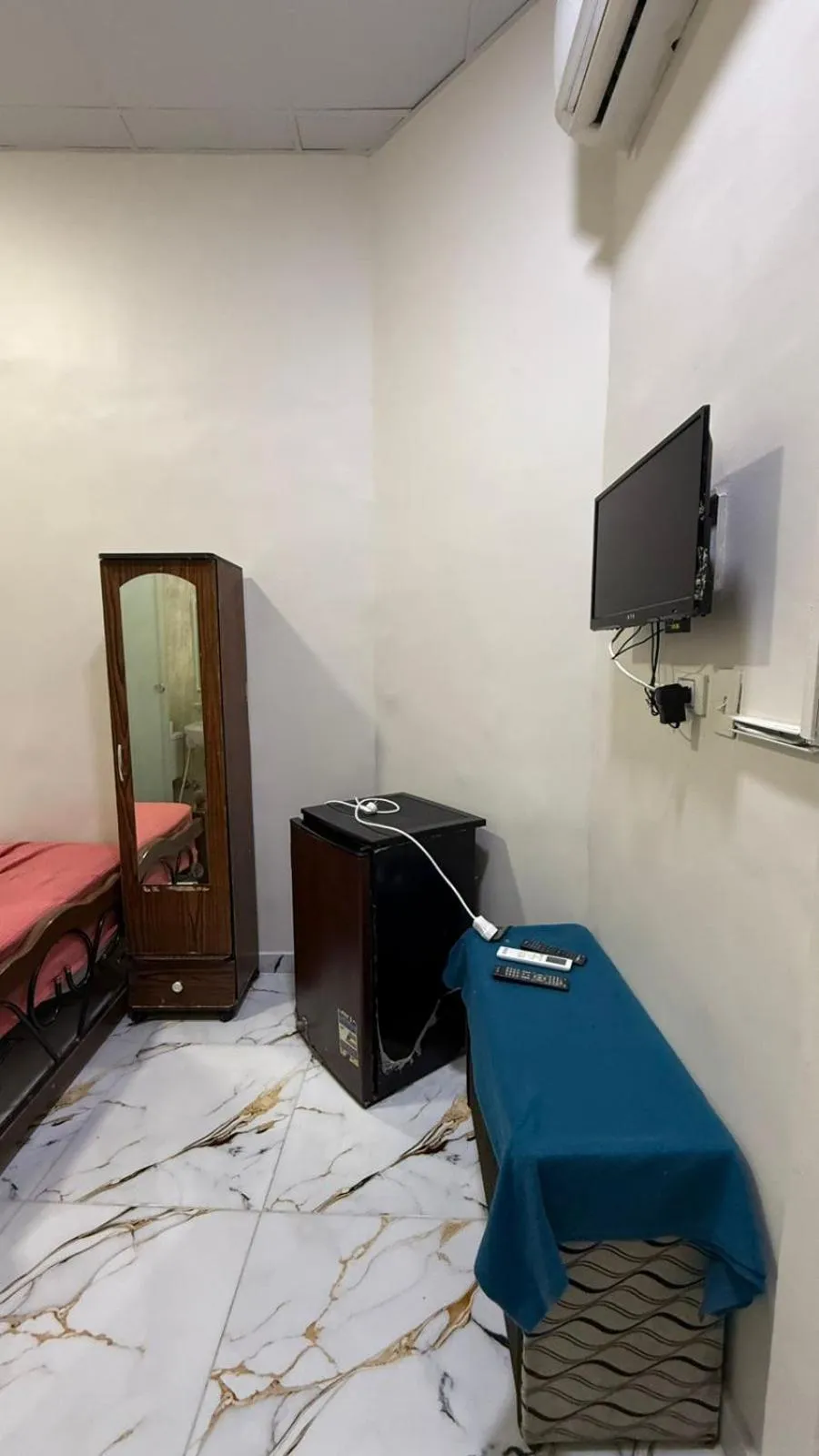 Bed in One Season Cairo