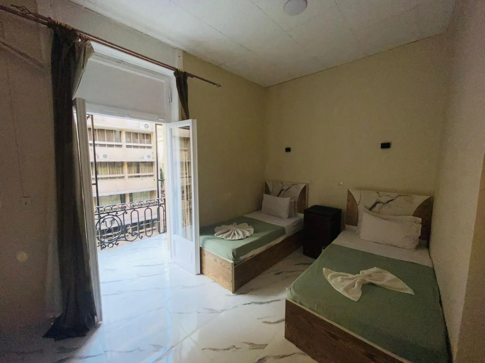 Bed in One Season Cairo