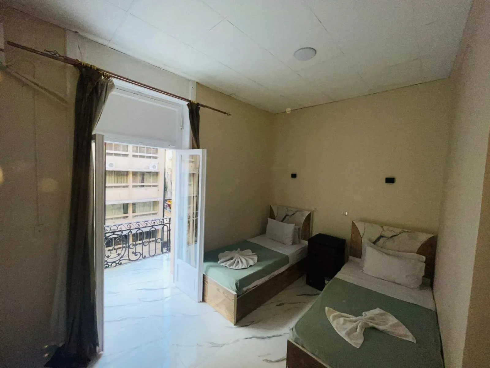 Bed in One Season Cairo