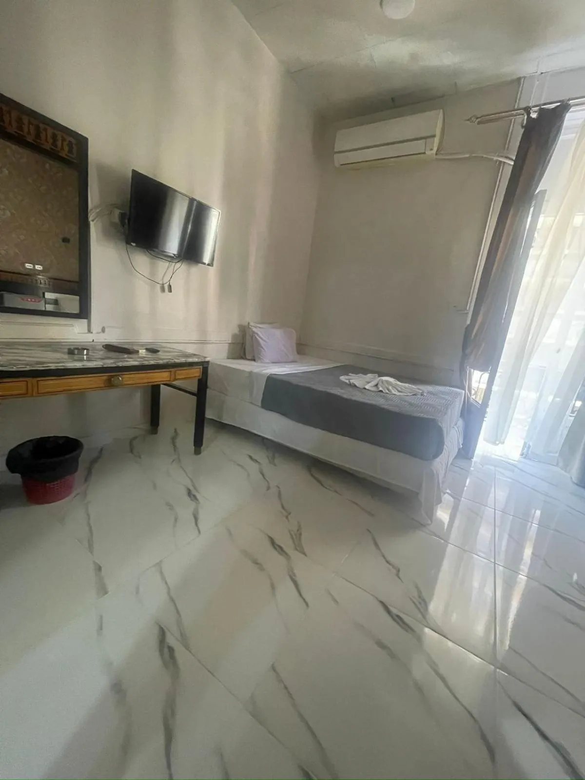 Bed in One Season Cairo