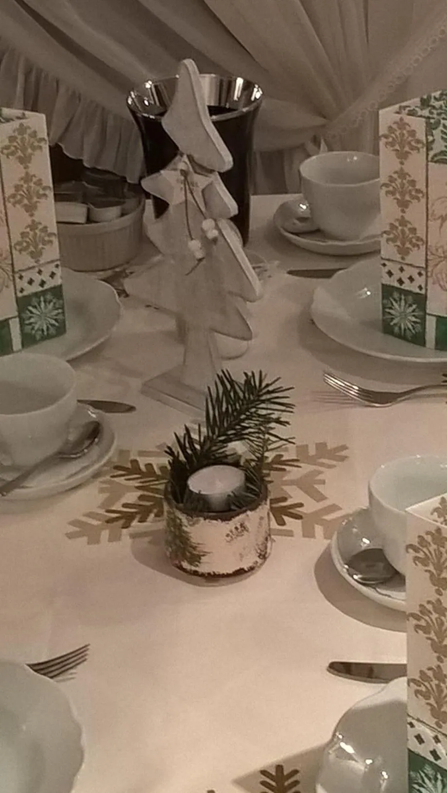 Restaurant/places to eat in Condi Hotel