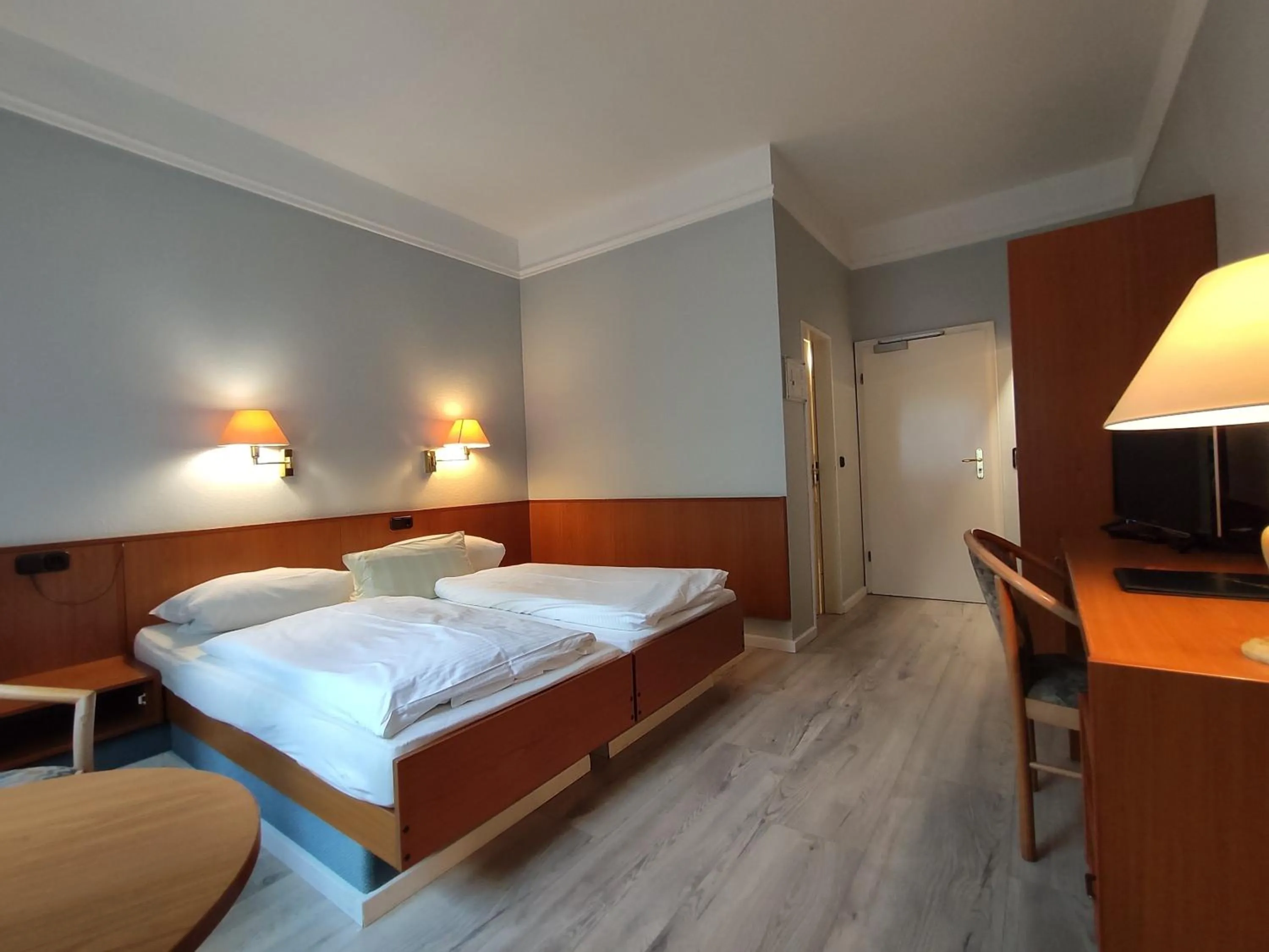 Photo of the whole room, Bed in Condi Hotel