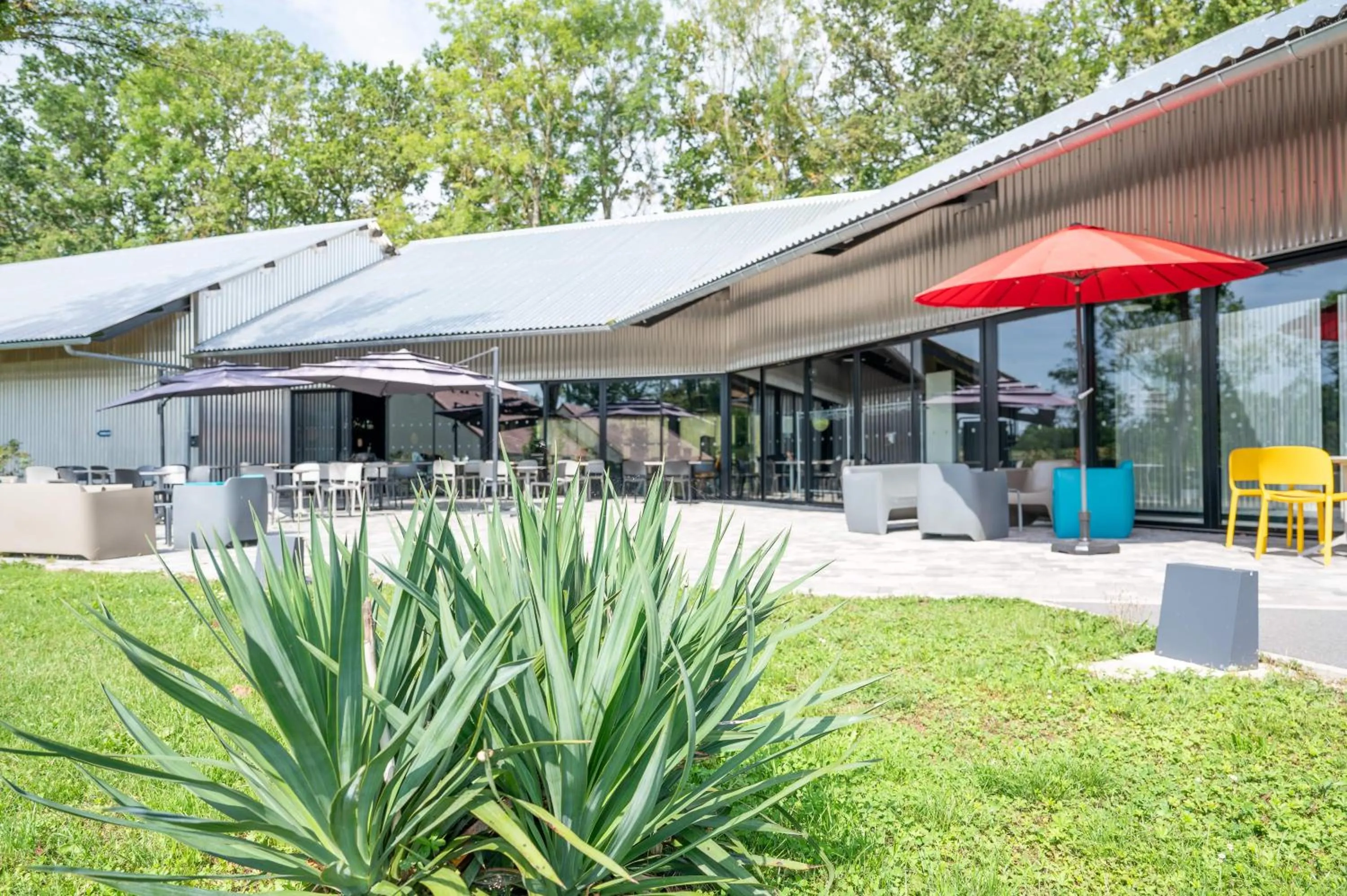 Restaurant/places to eat in Hôtel Lac d'Orient