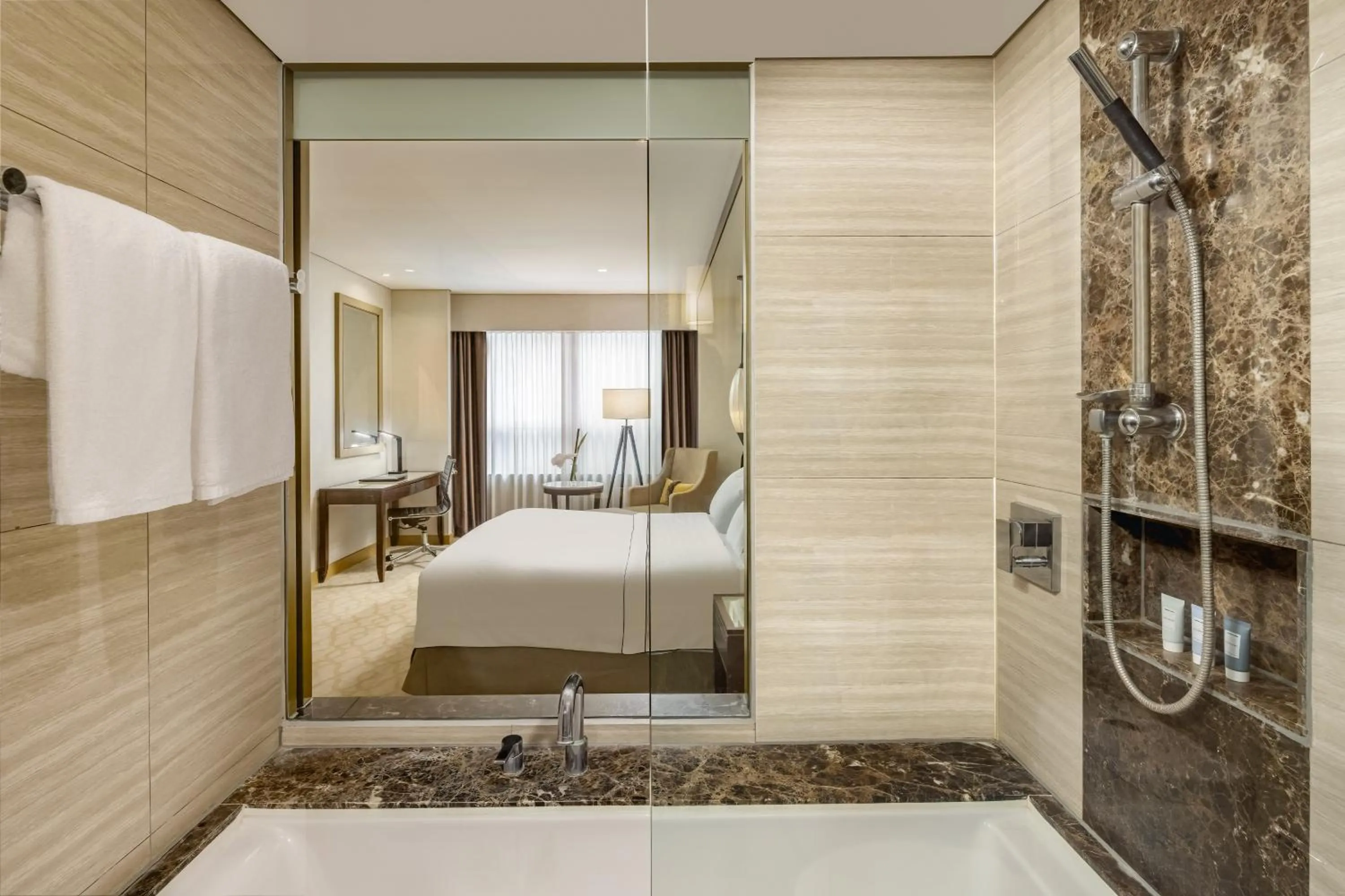 Shower, Bed in Melia Hanoi