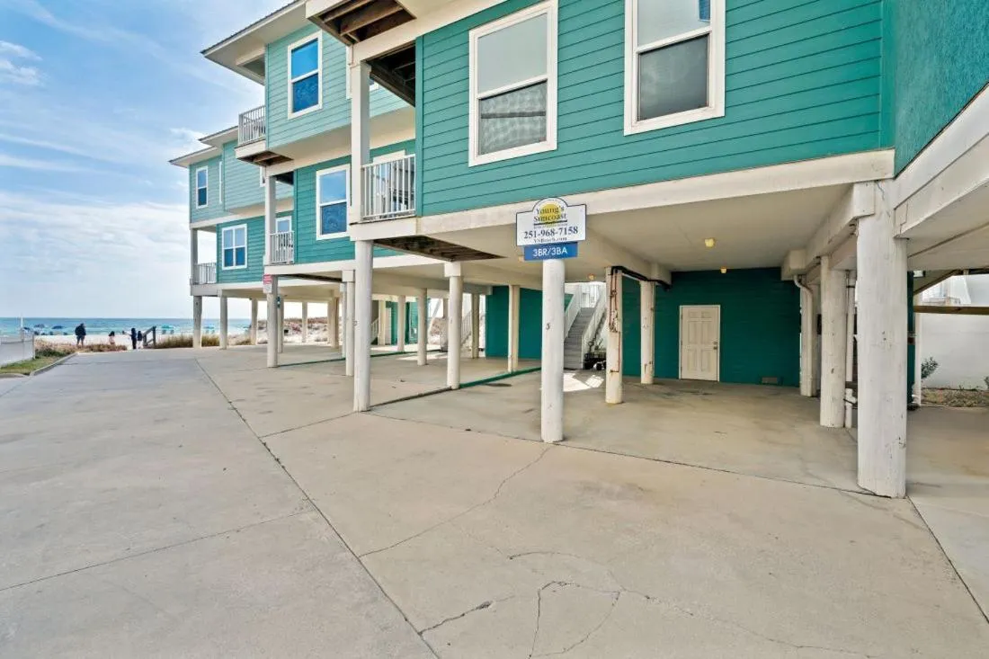 Property building in Two Little Lambs at Our Point of View by Youngs Suncoast