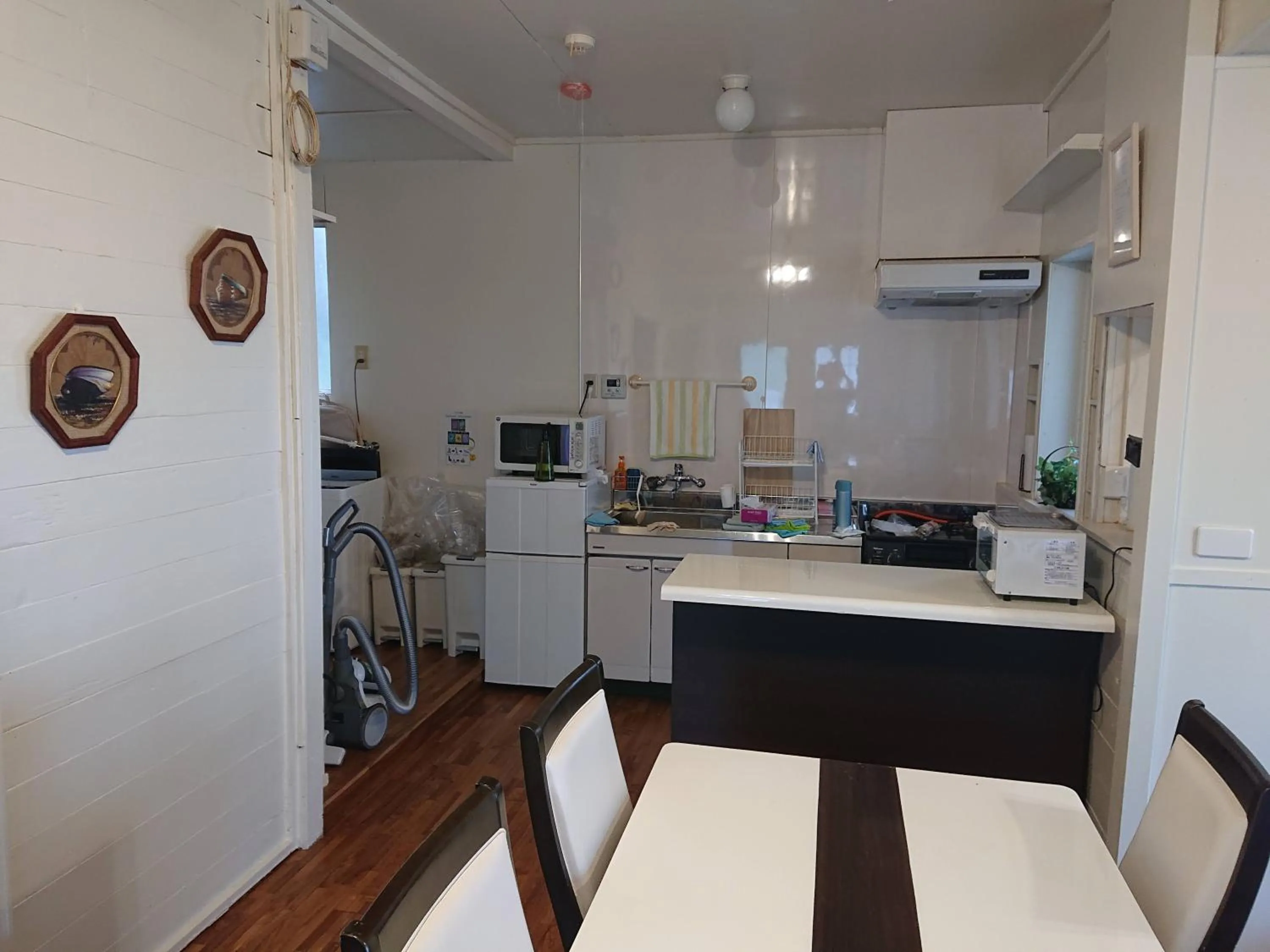 Kitchen or kitchenette in Maribu Beach House